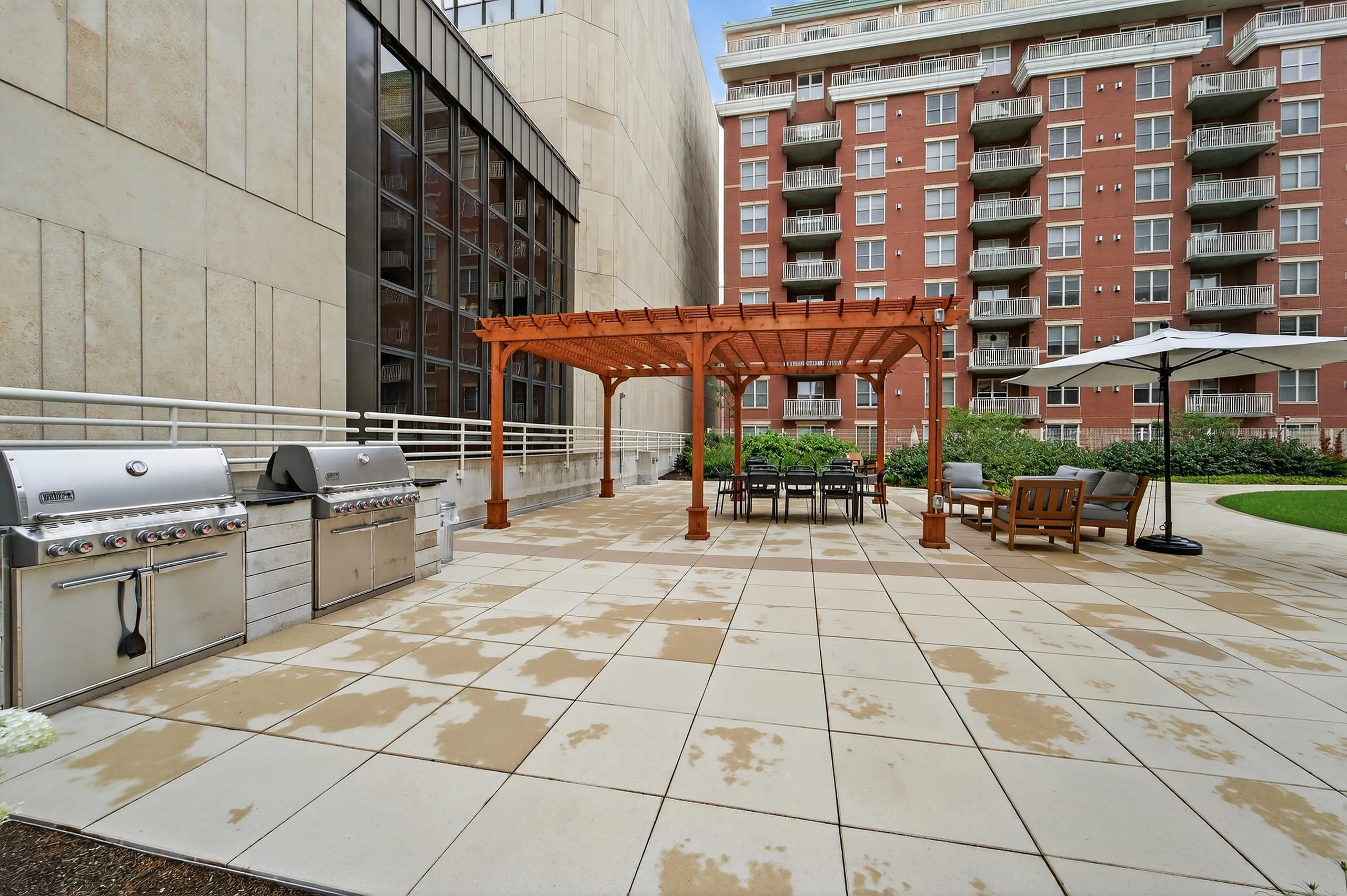 333 W Mifflin Street 9070
