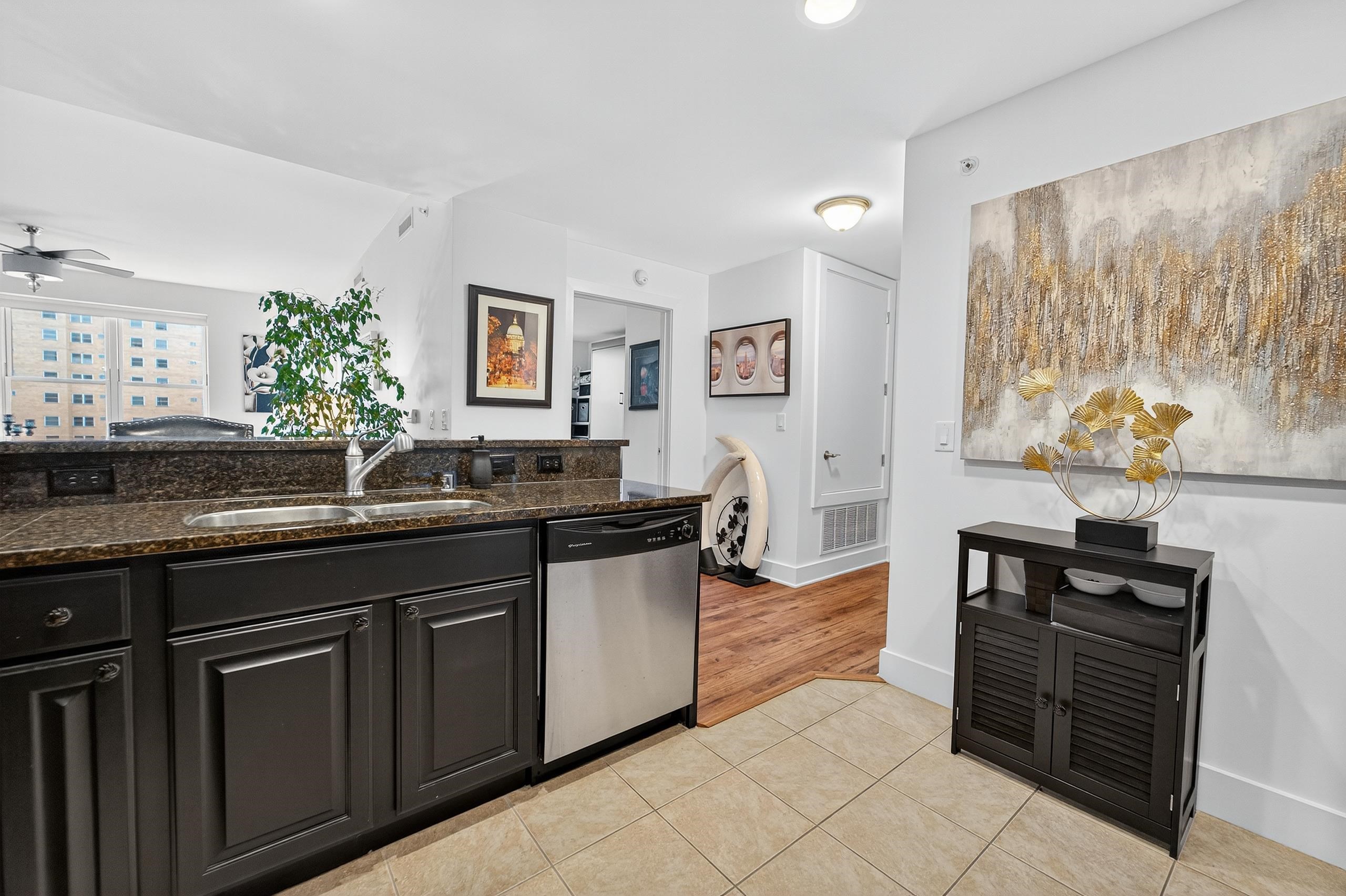 333 W Mifflin Street 9070