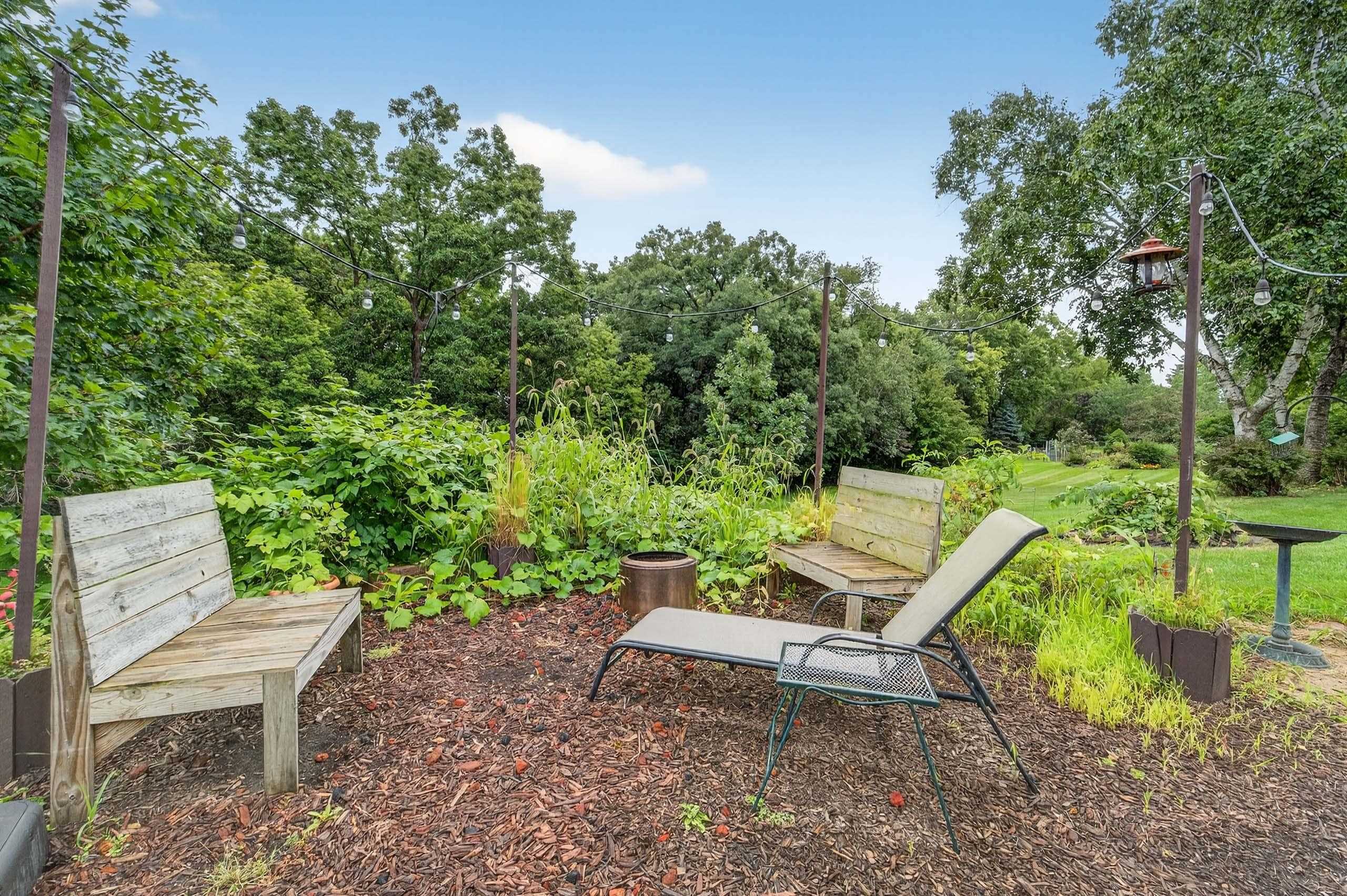 4350 Damascus Trail