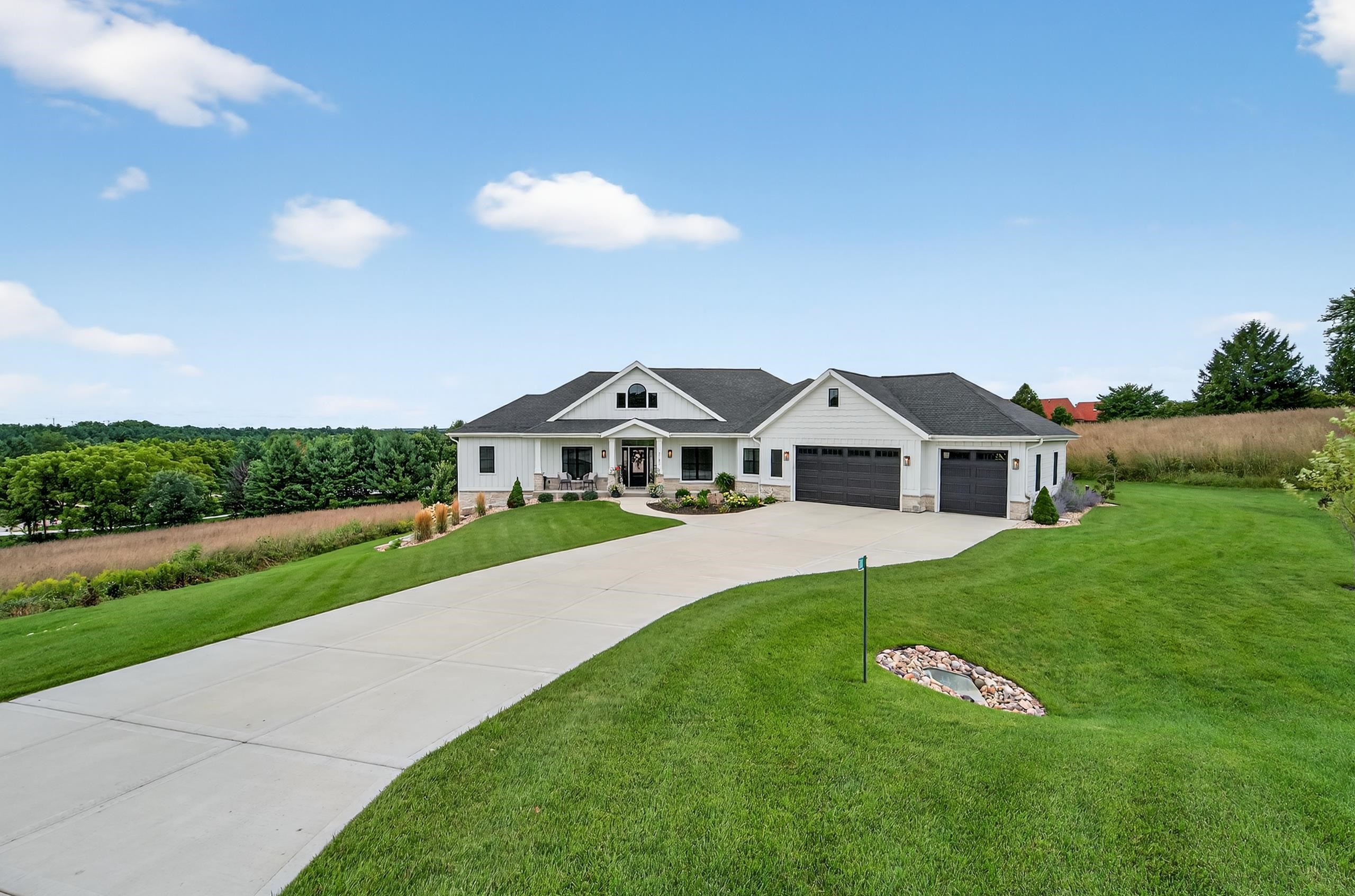 3181 Fox Hill Trail