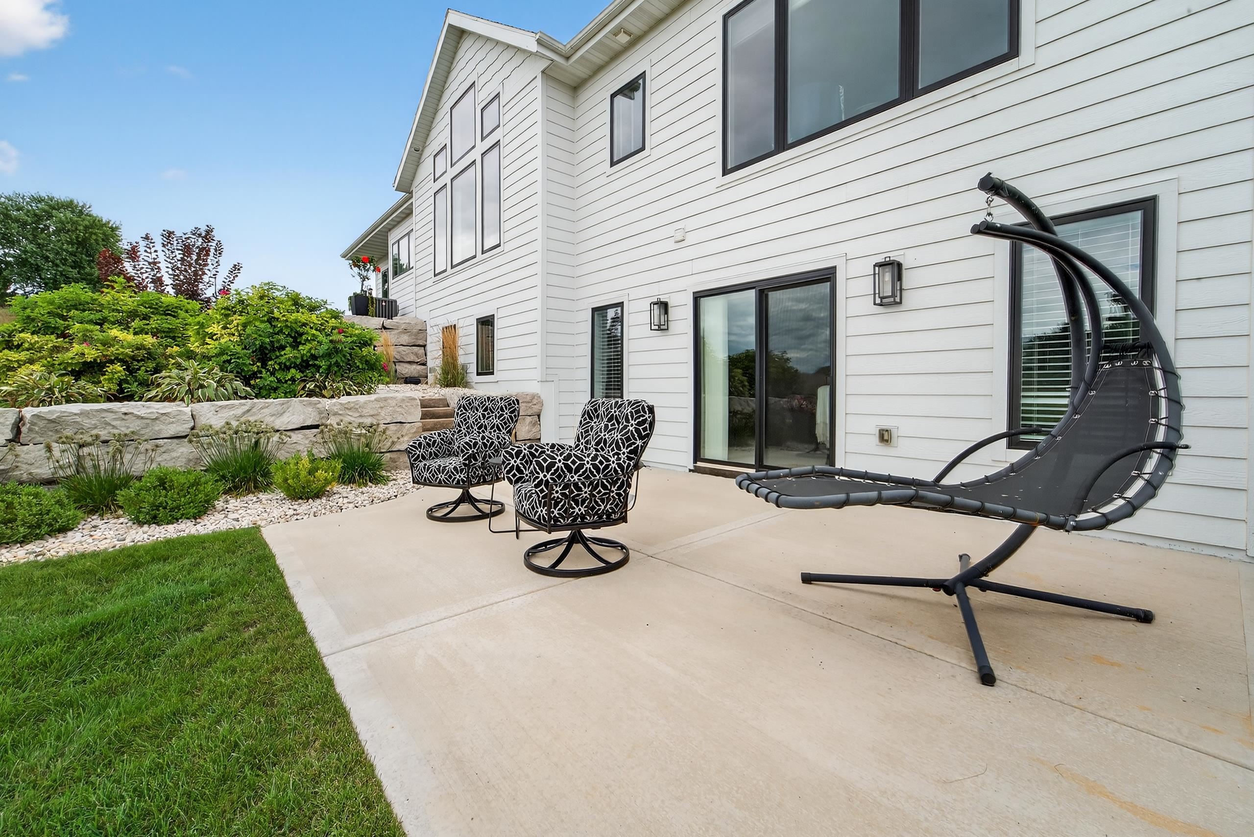 3181 Fox Hill Trail