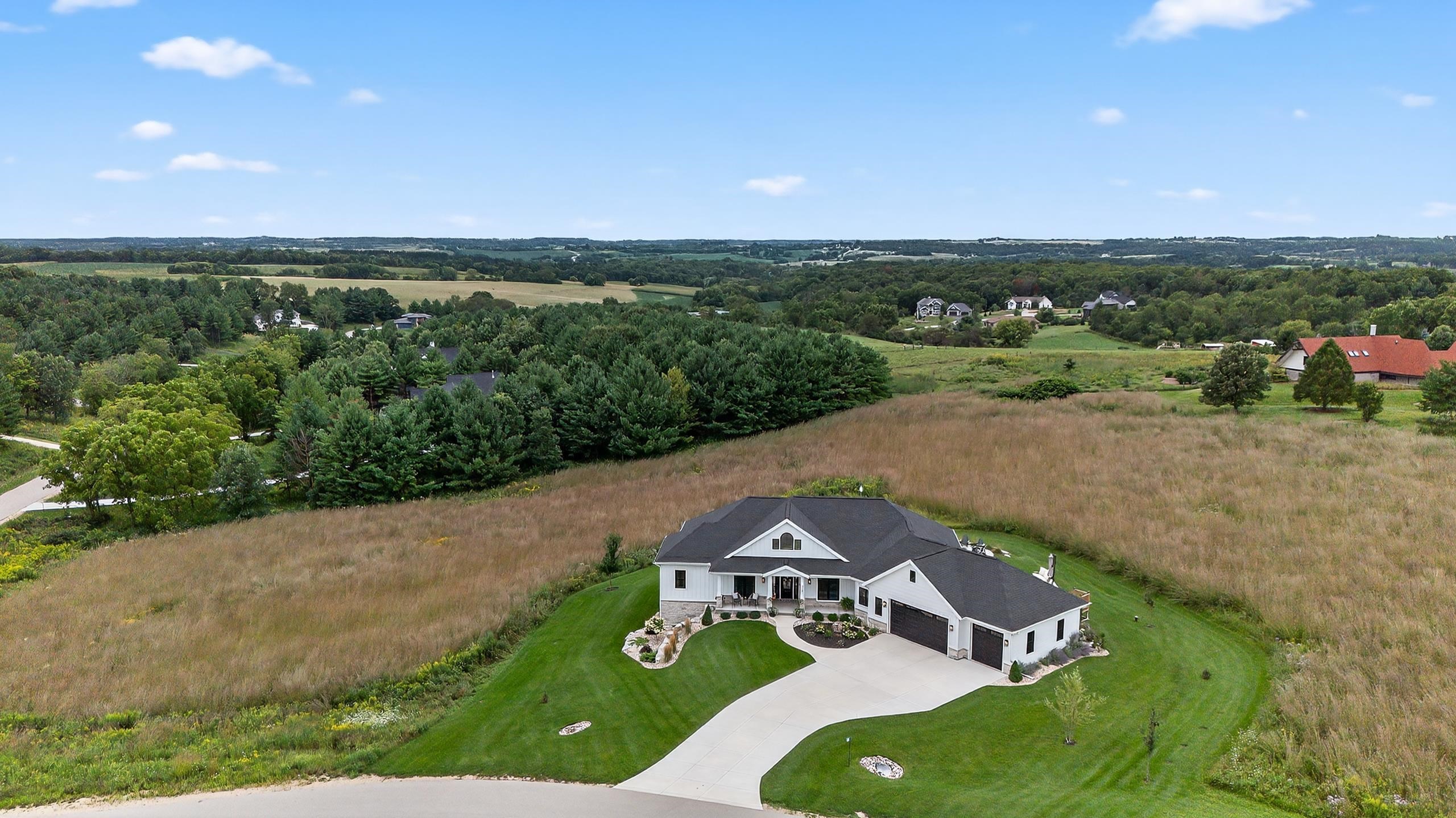 3181 Fox Hill Trail
