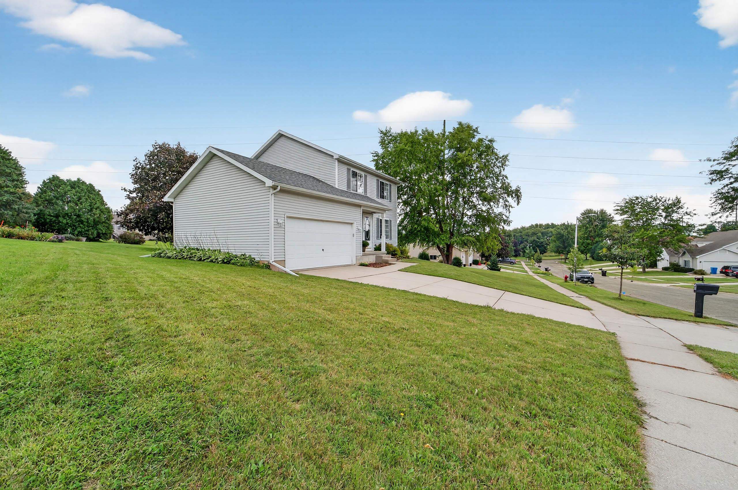 816 Vista Ridge Drive