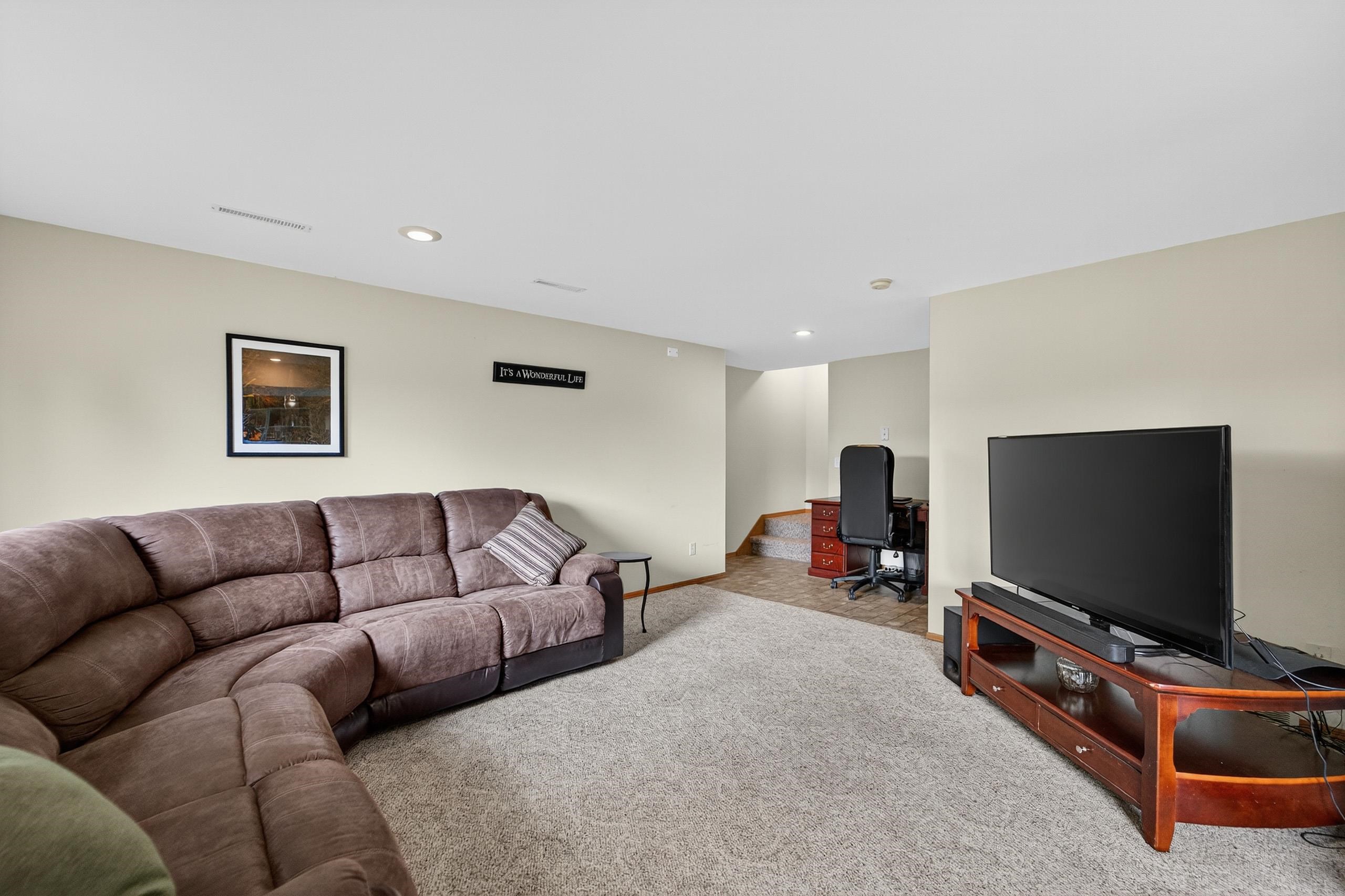 816 Vista Ridge Drive