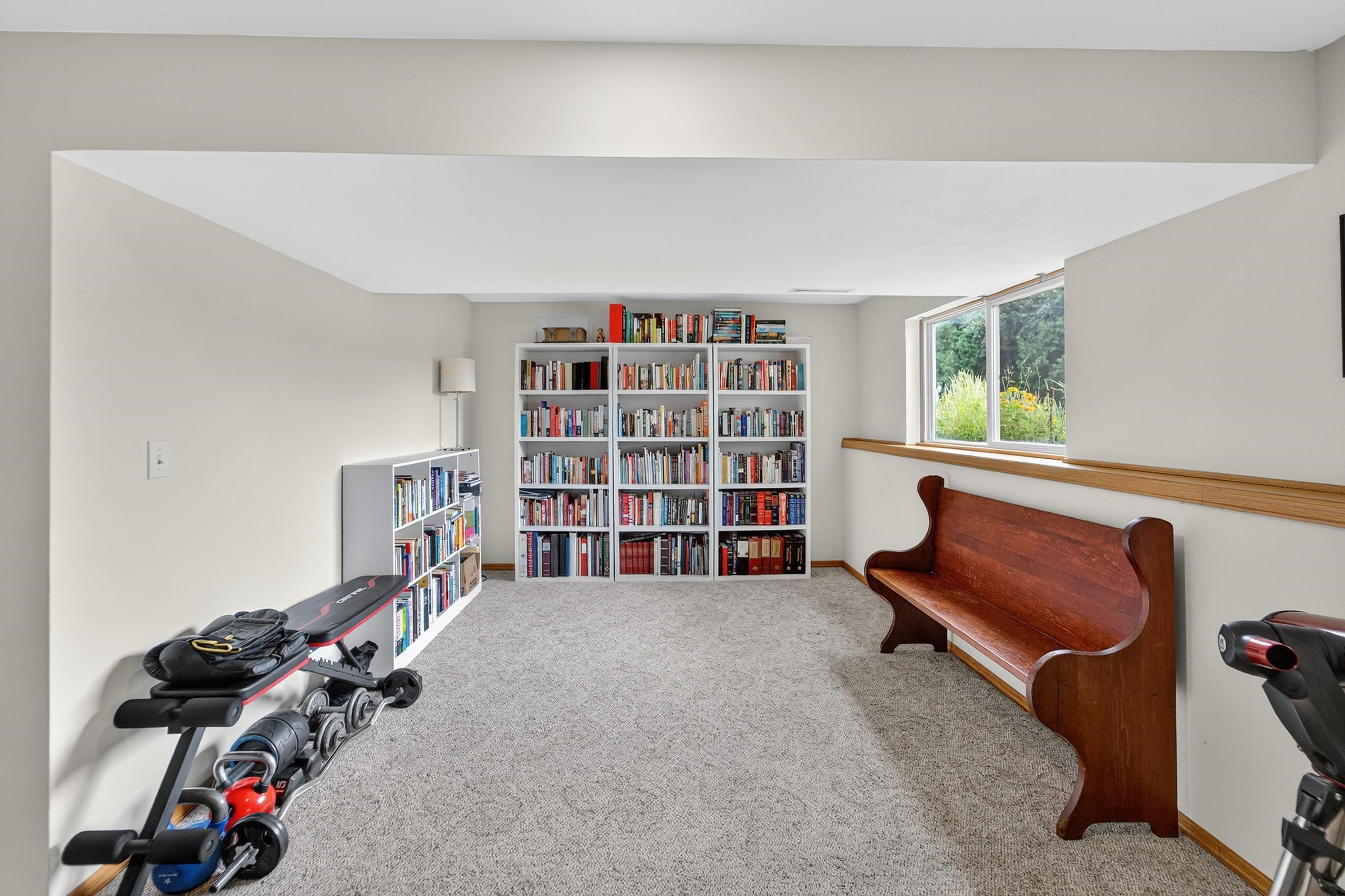 816 Vista Ridge Drive