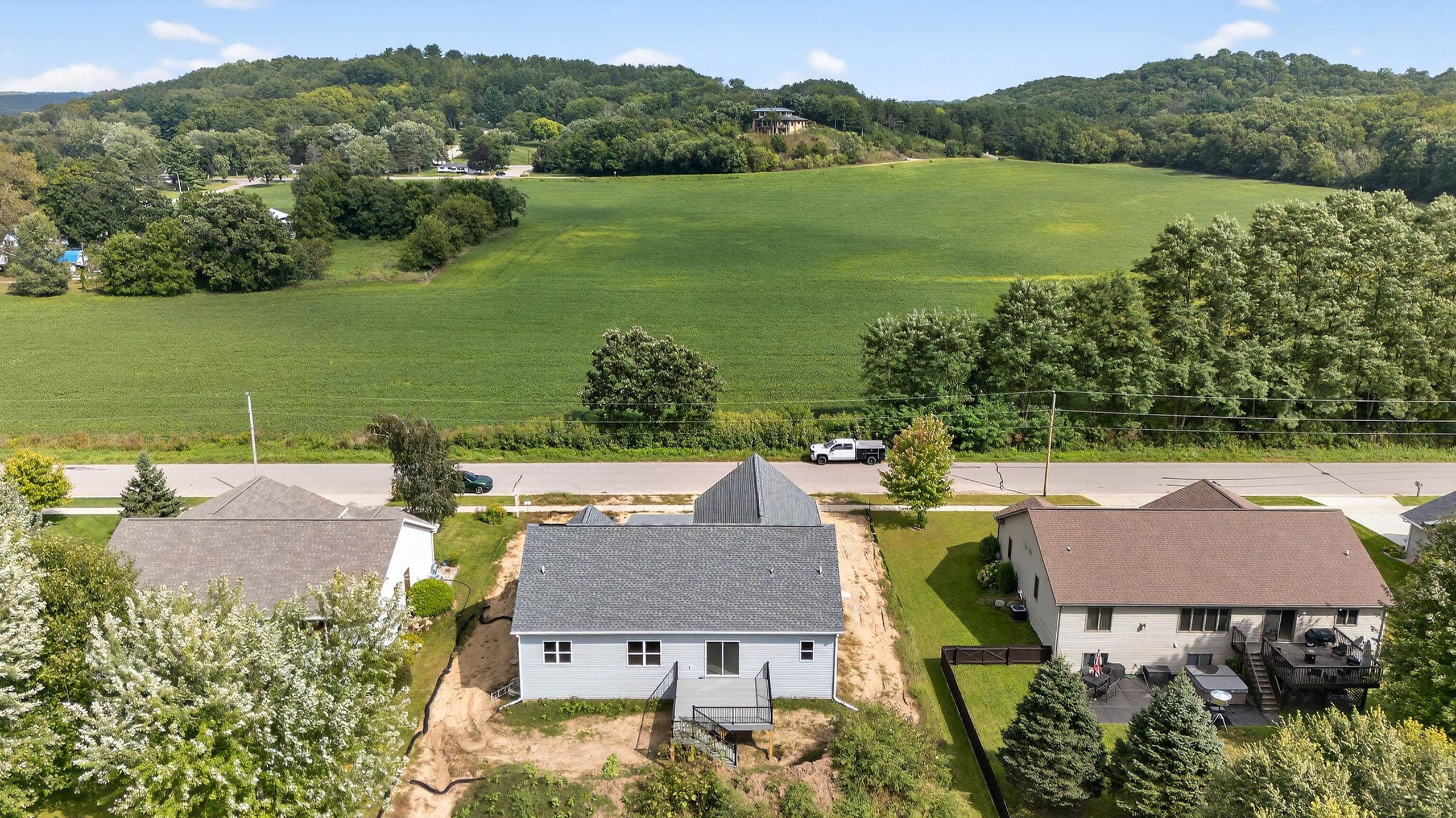 714 Reeve Road