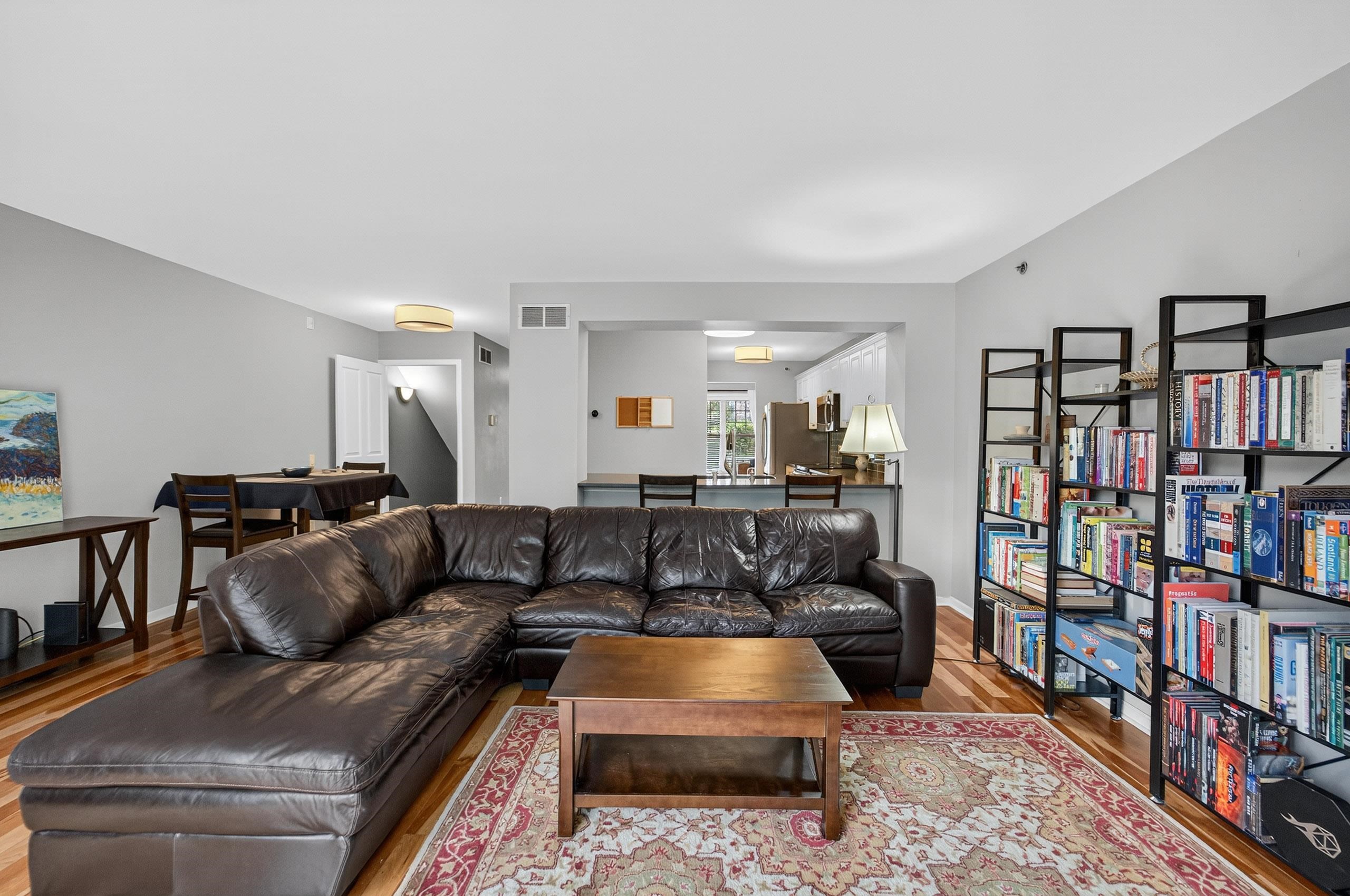5472 Coachman Place