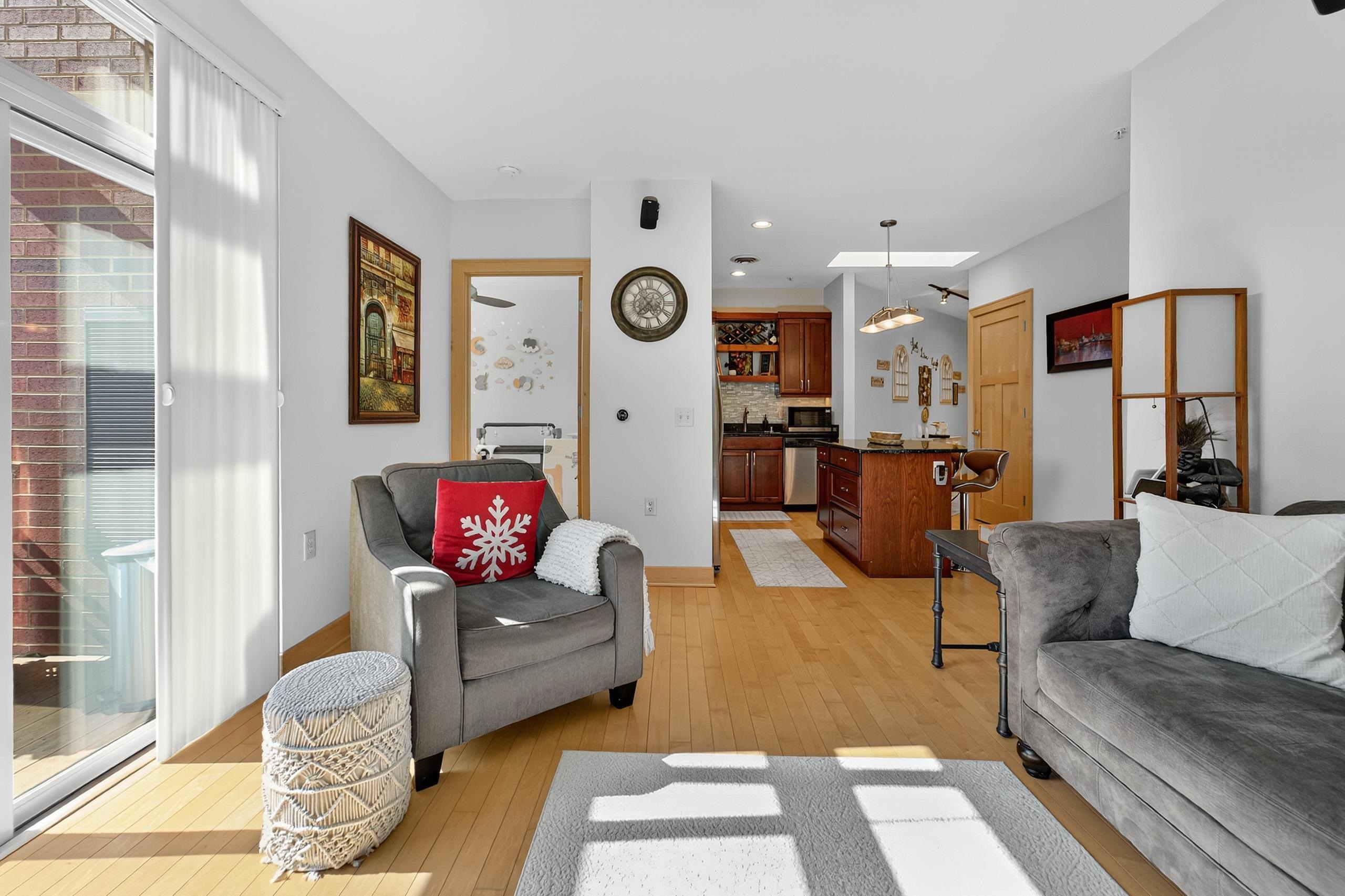 625 E Mifflin Street 315