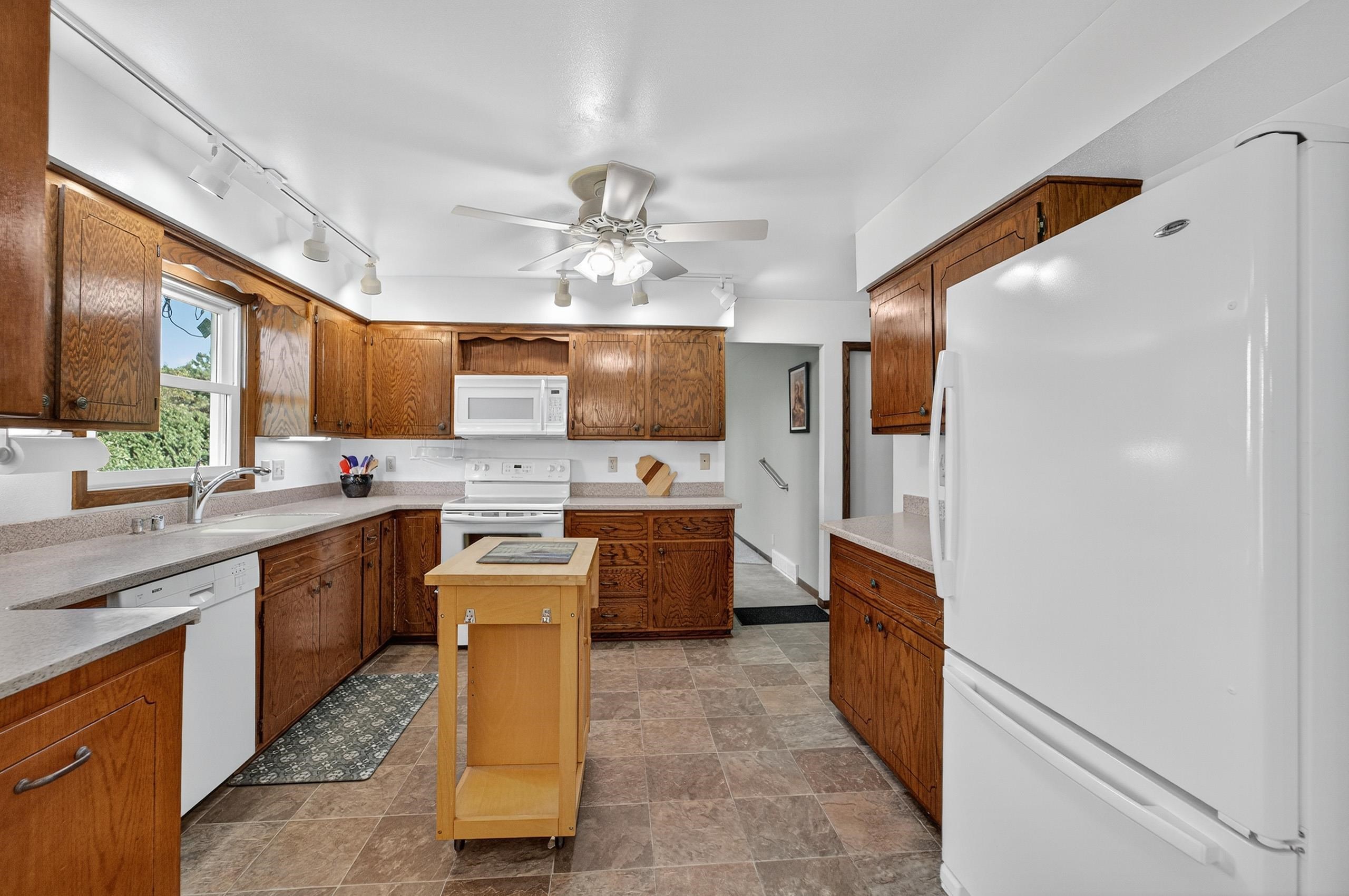 800 Forest View Drive