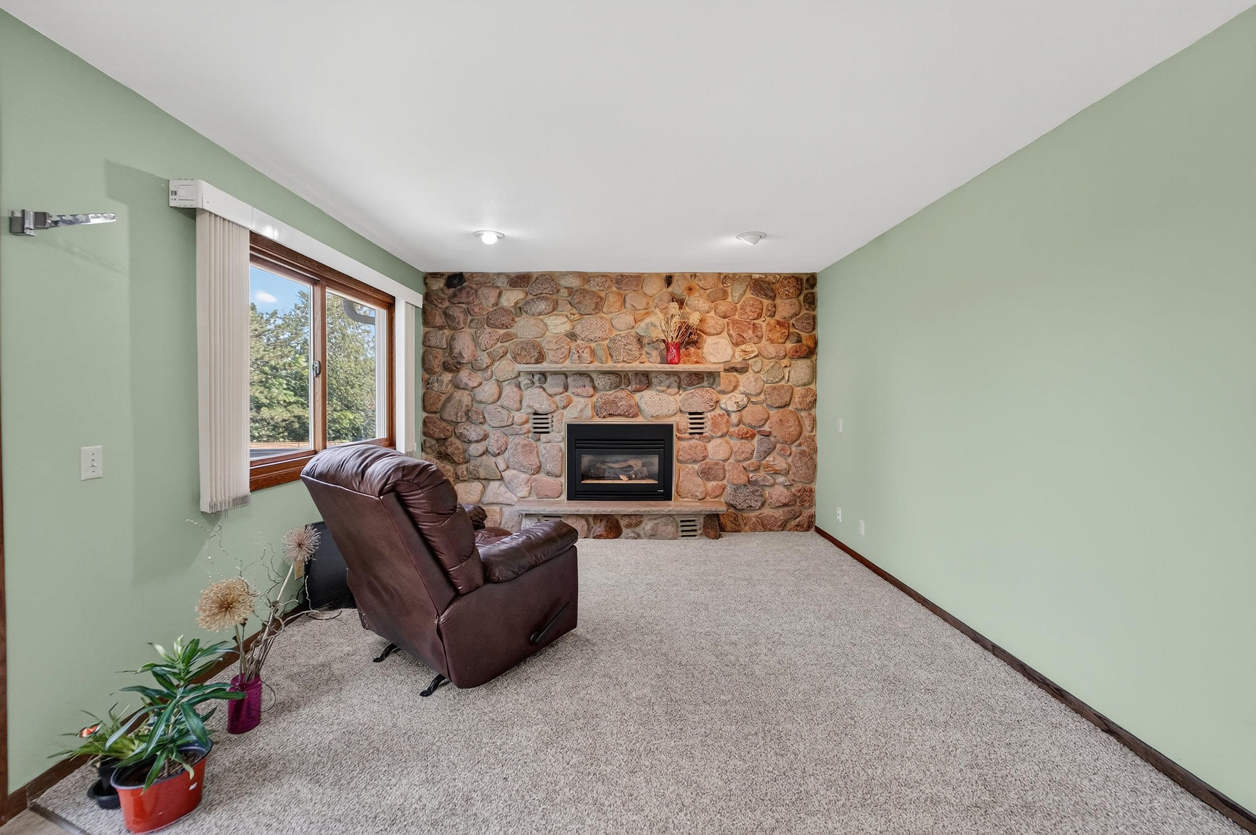 800 Forest View Drive