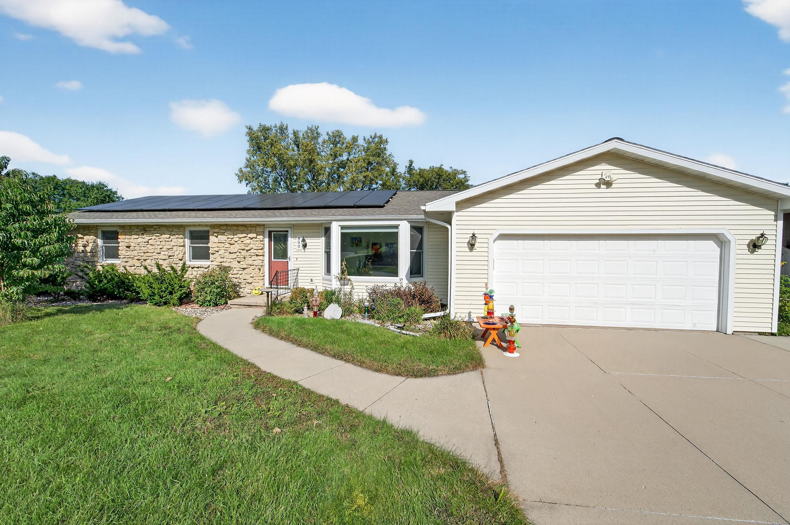 800 Forest View Drive