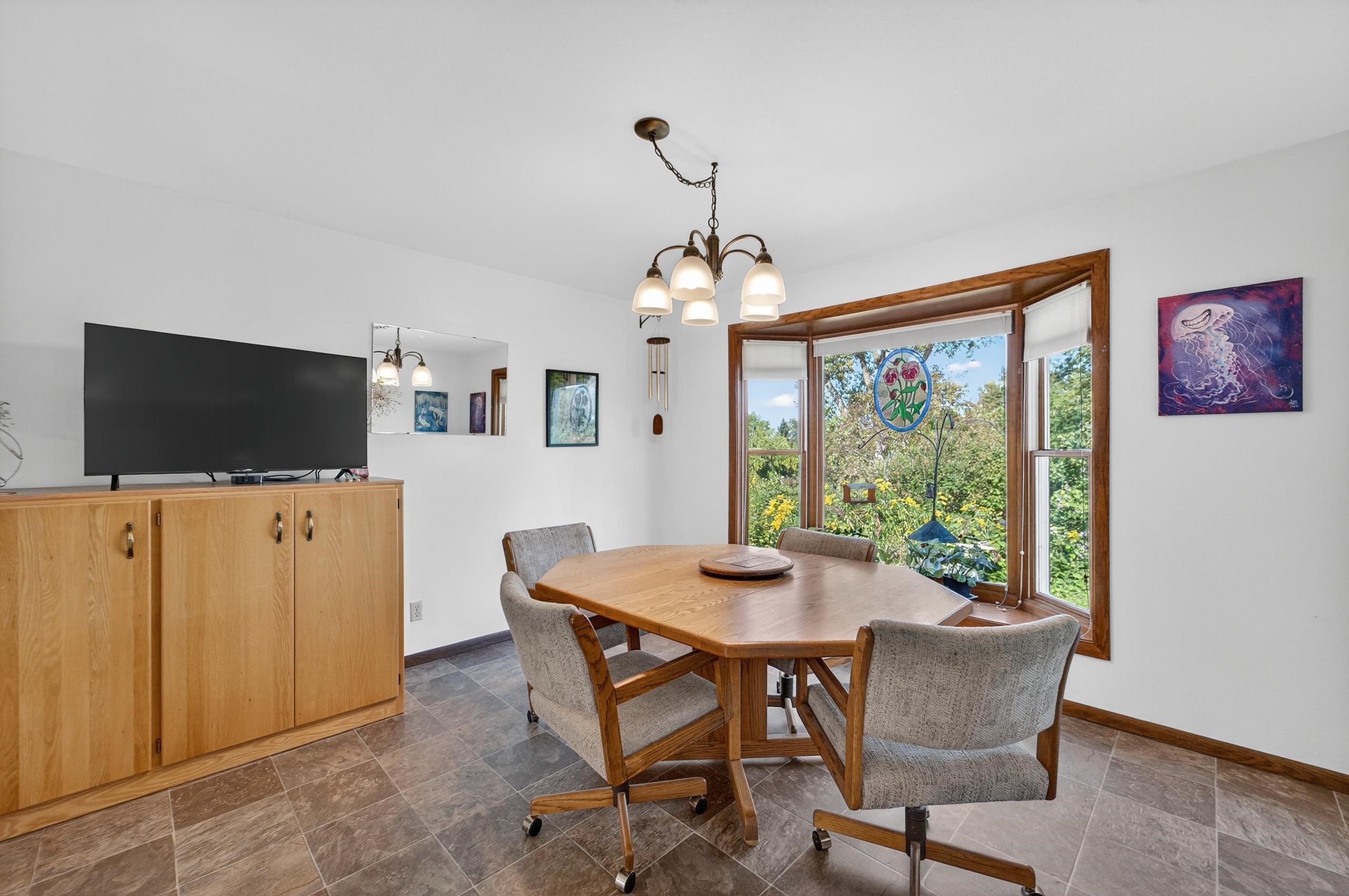 800 Forest View Drive