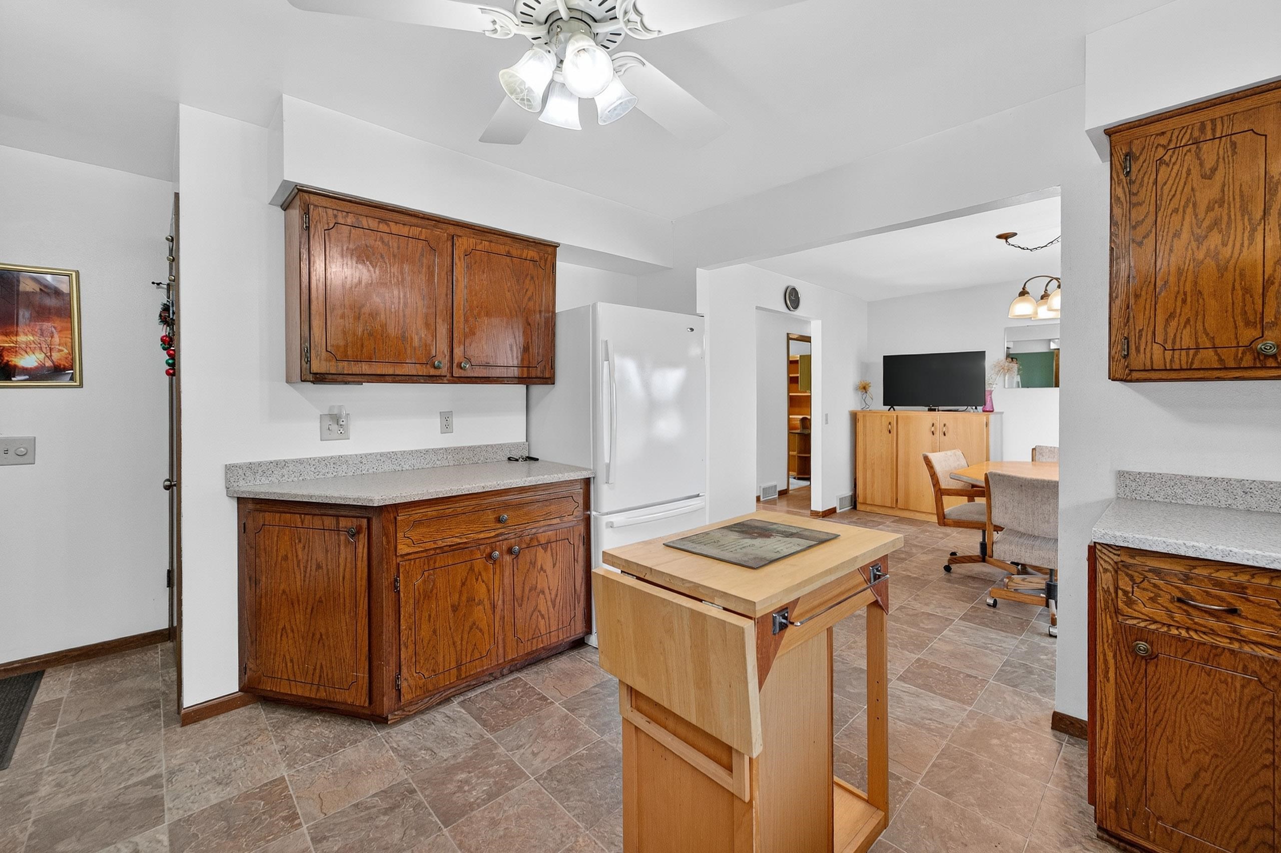 800 Forest View Drive