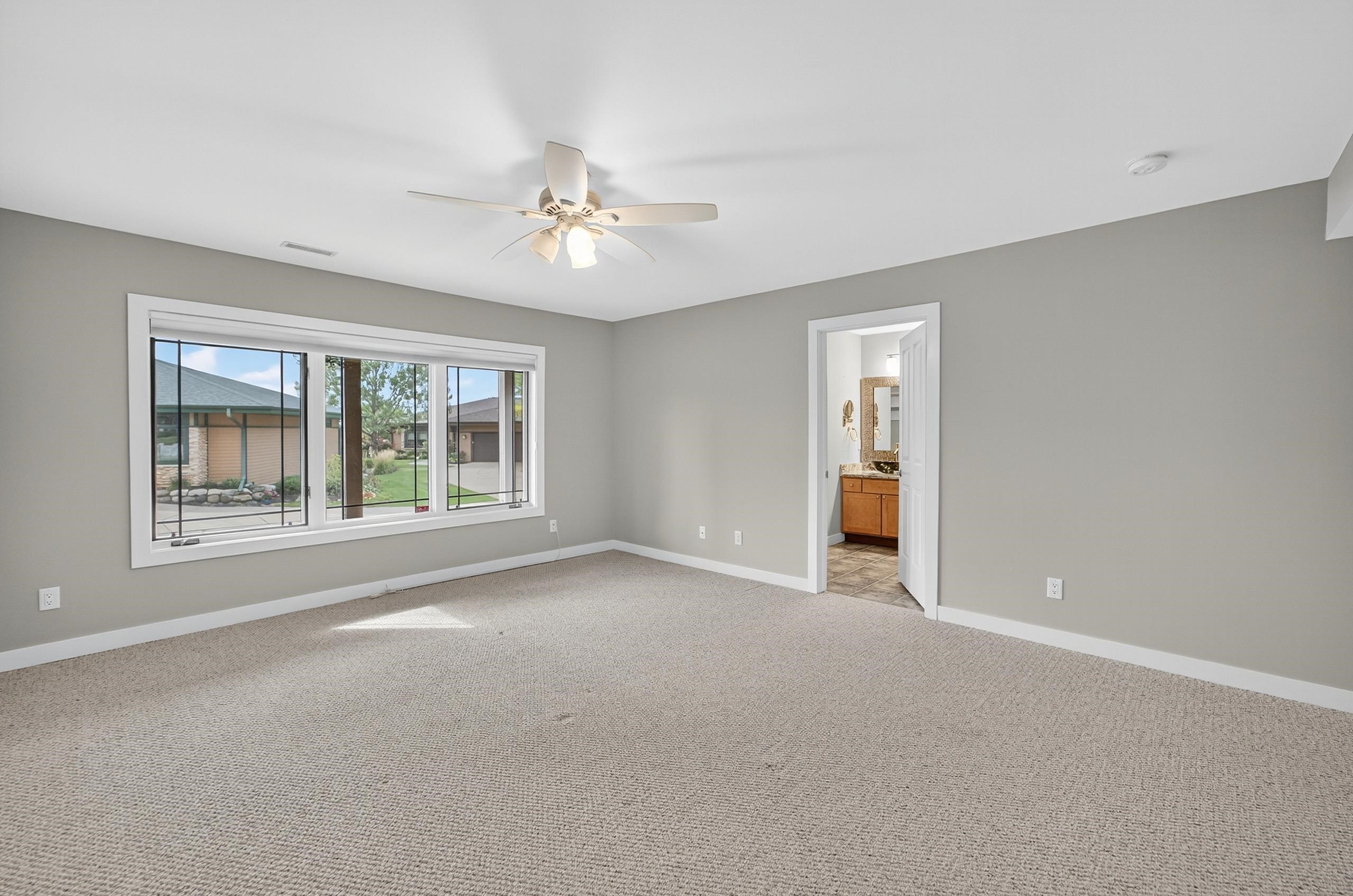 34 Hawks Landing Circle