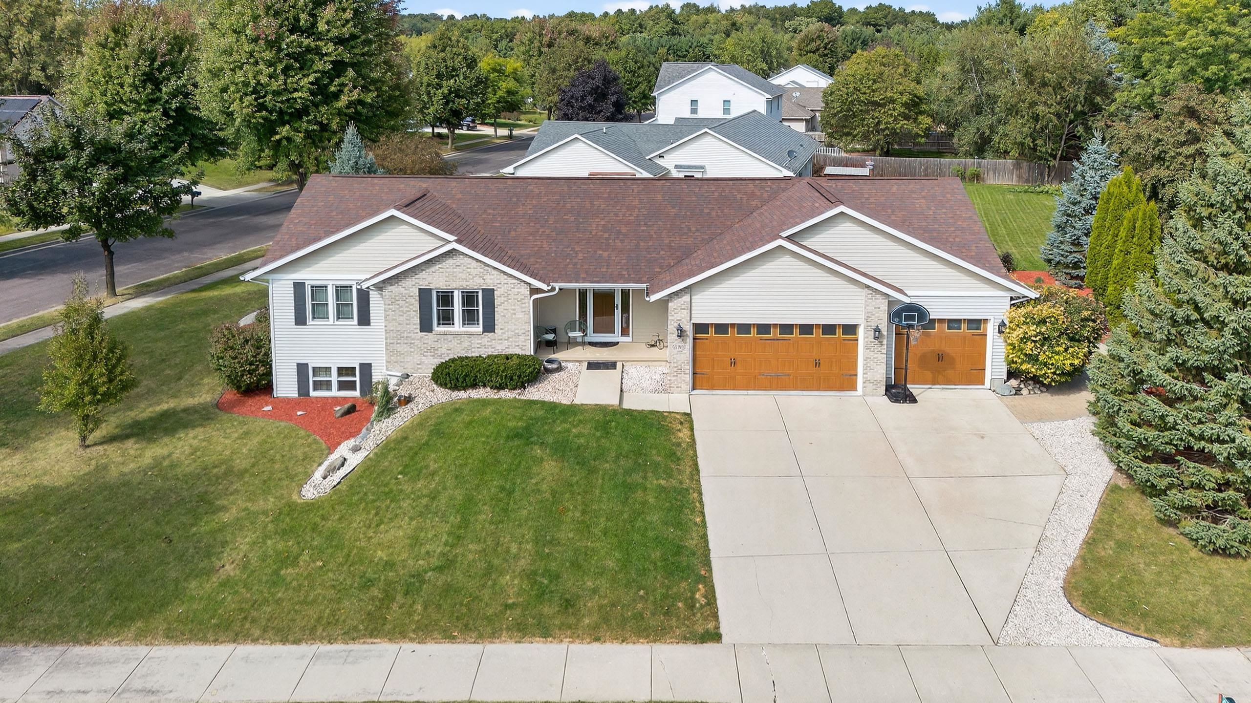 6783 Bootmaker Way