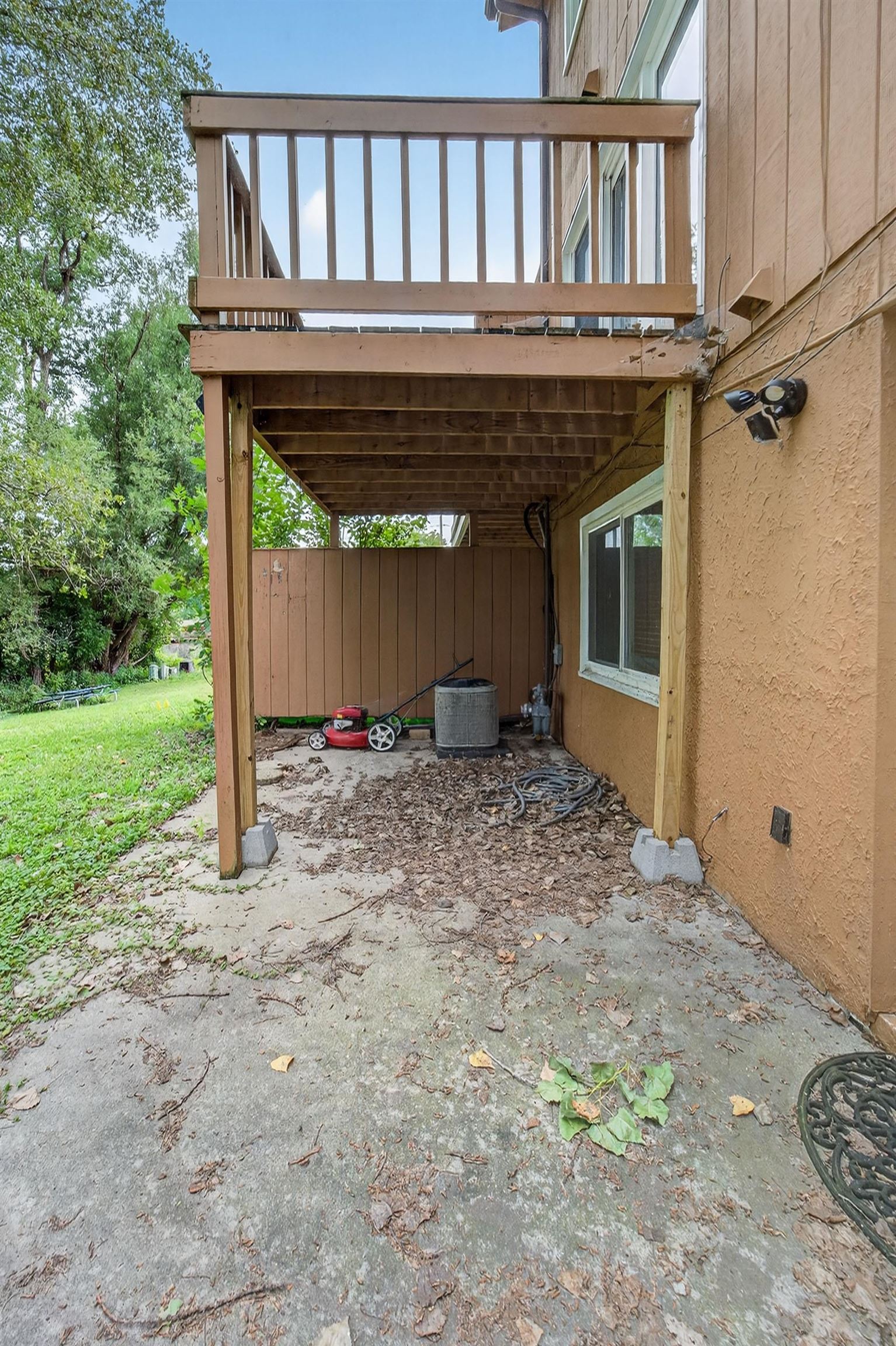 2911 Marina Drive