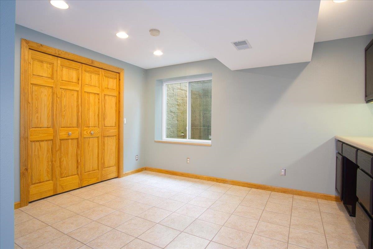 1120 Hemlock Drive
