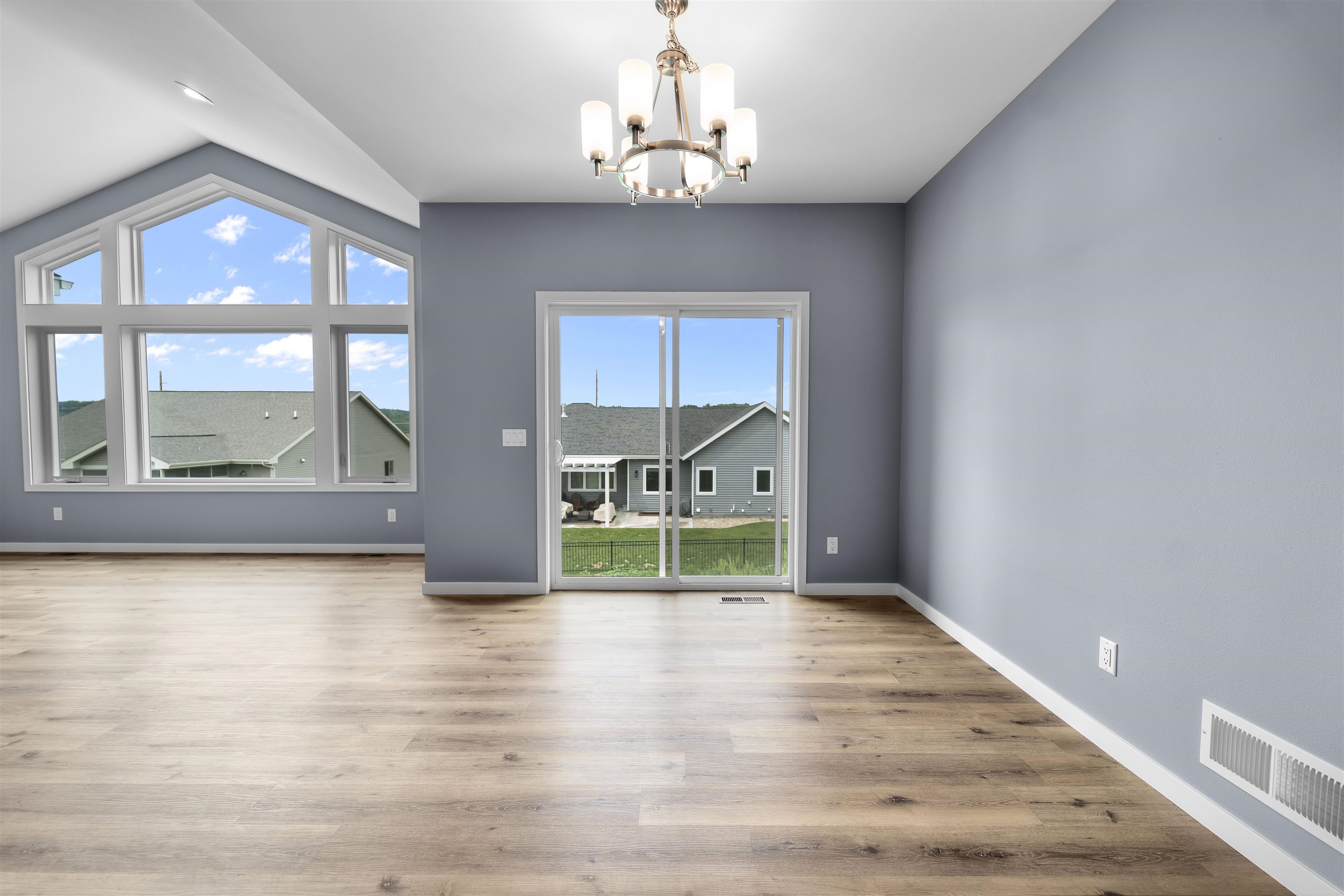1407 Ridgetrail Drive