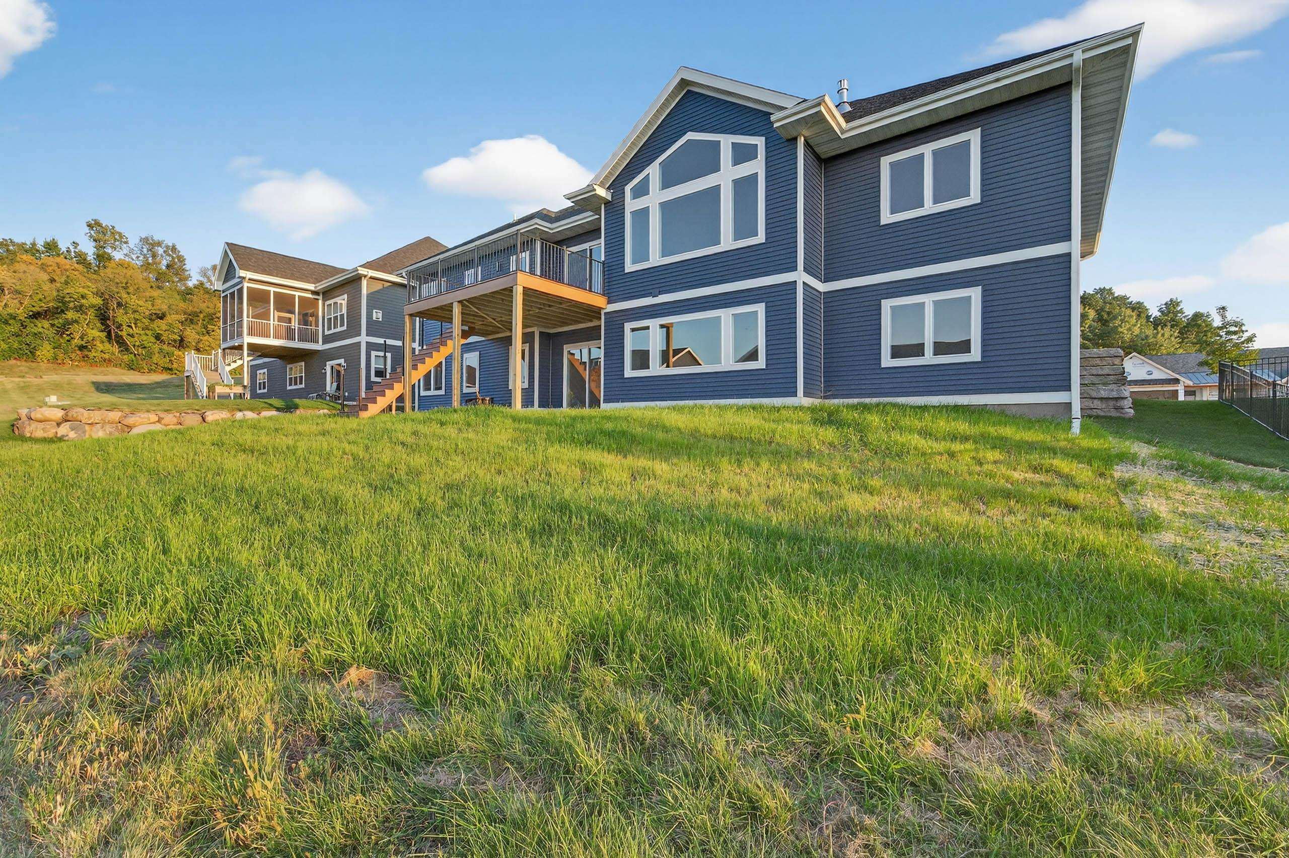 1407 Ridgetrail Drive