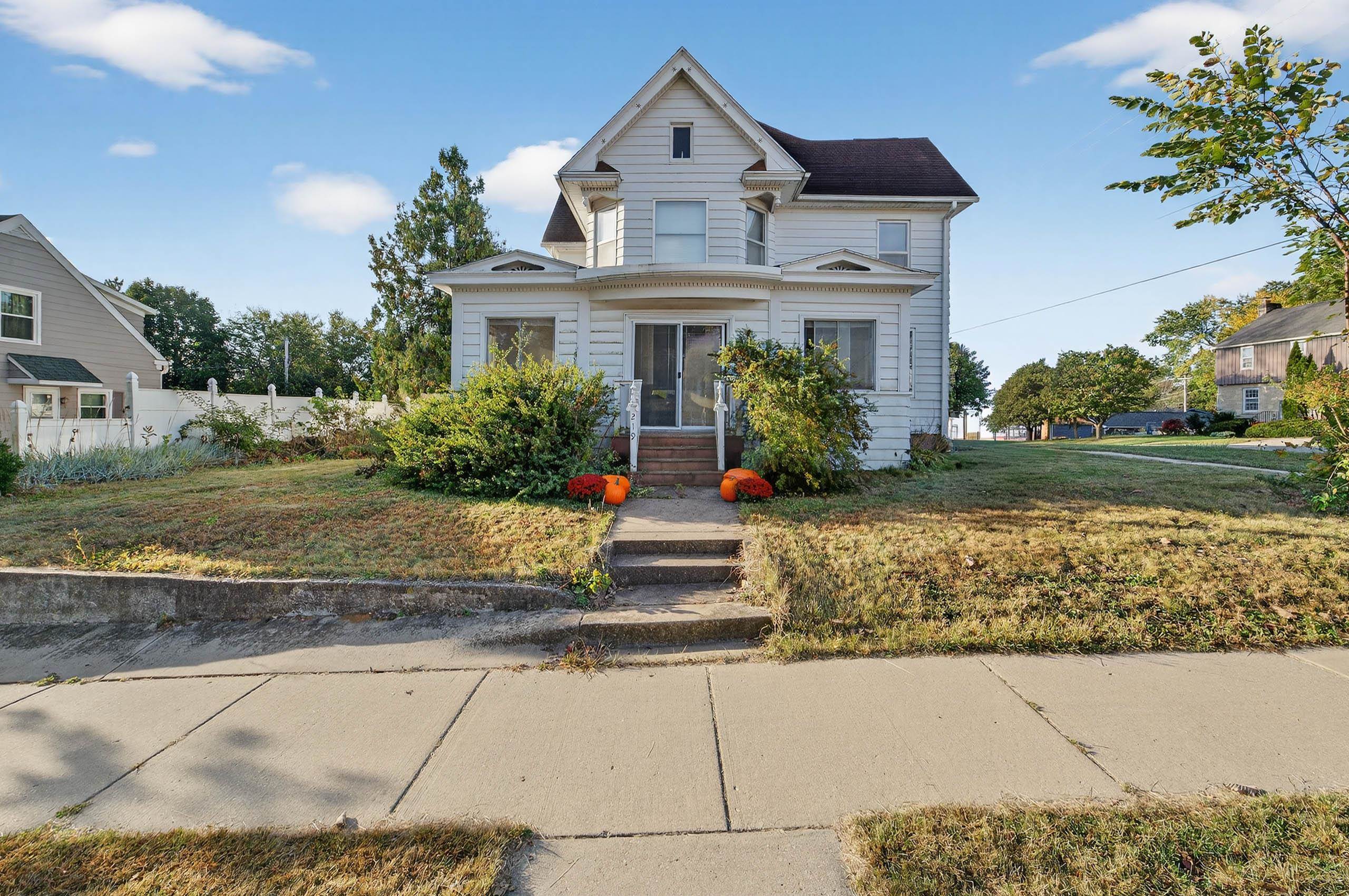 219 6th Avenue