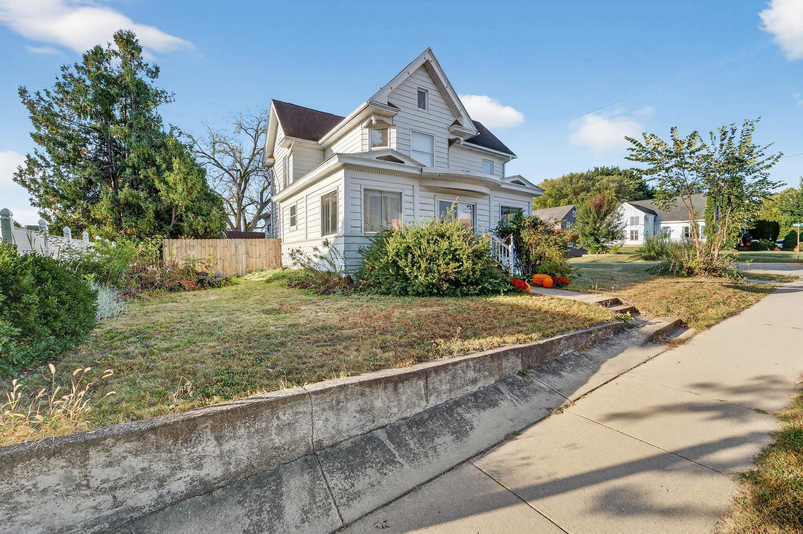 219 6th Avenue