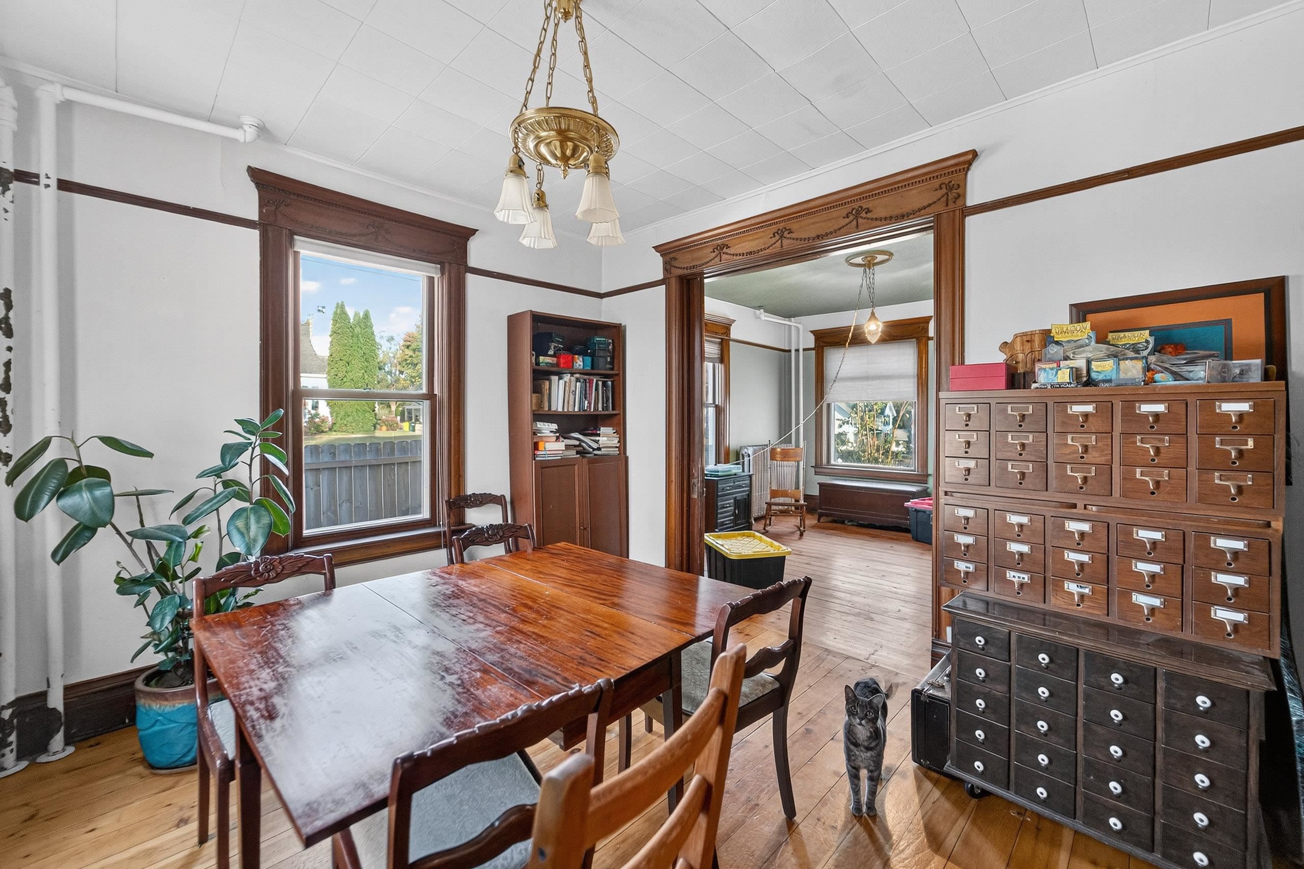219 6th Avenue
