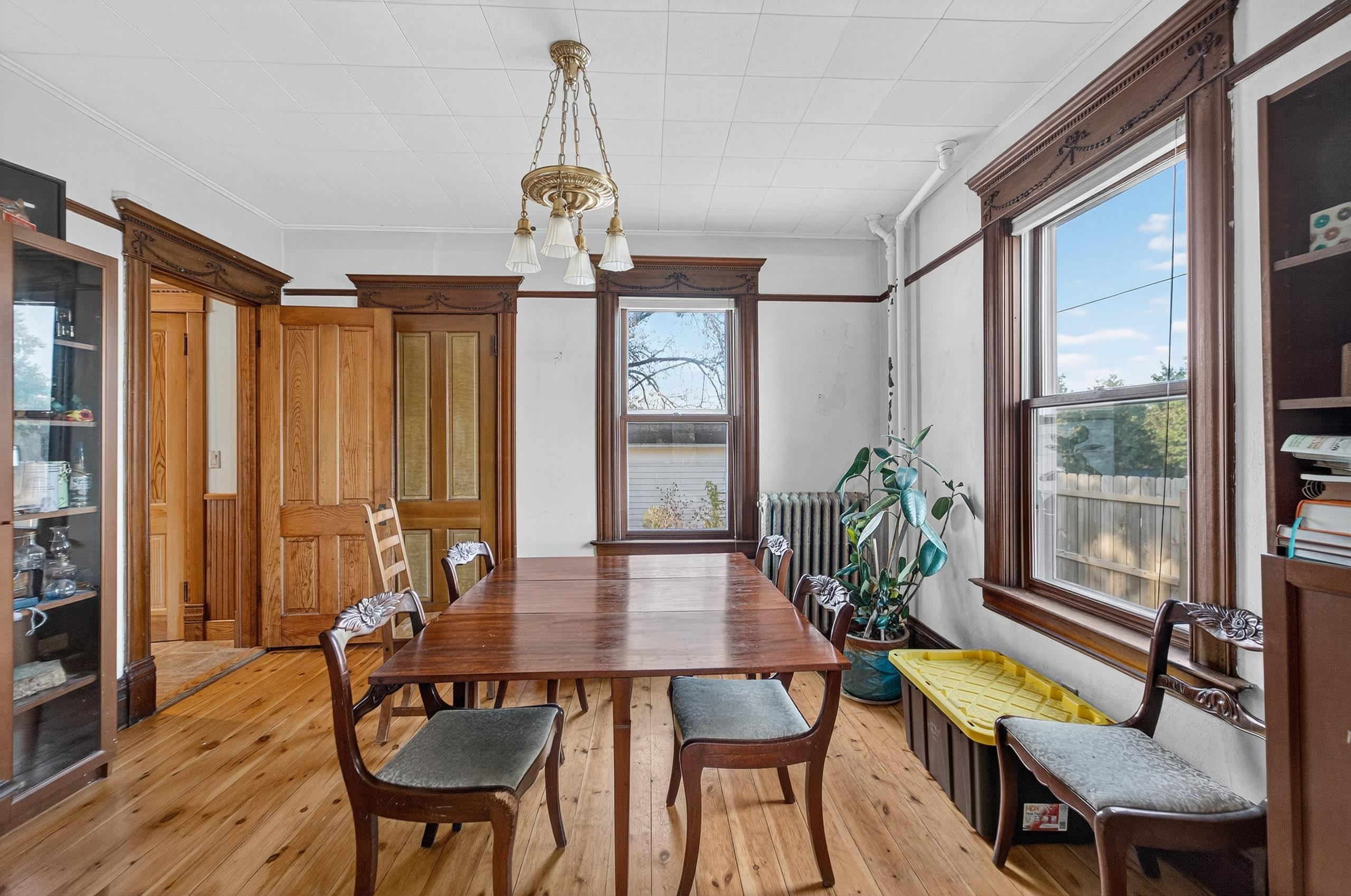 219 6th Avenue