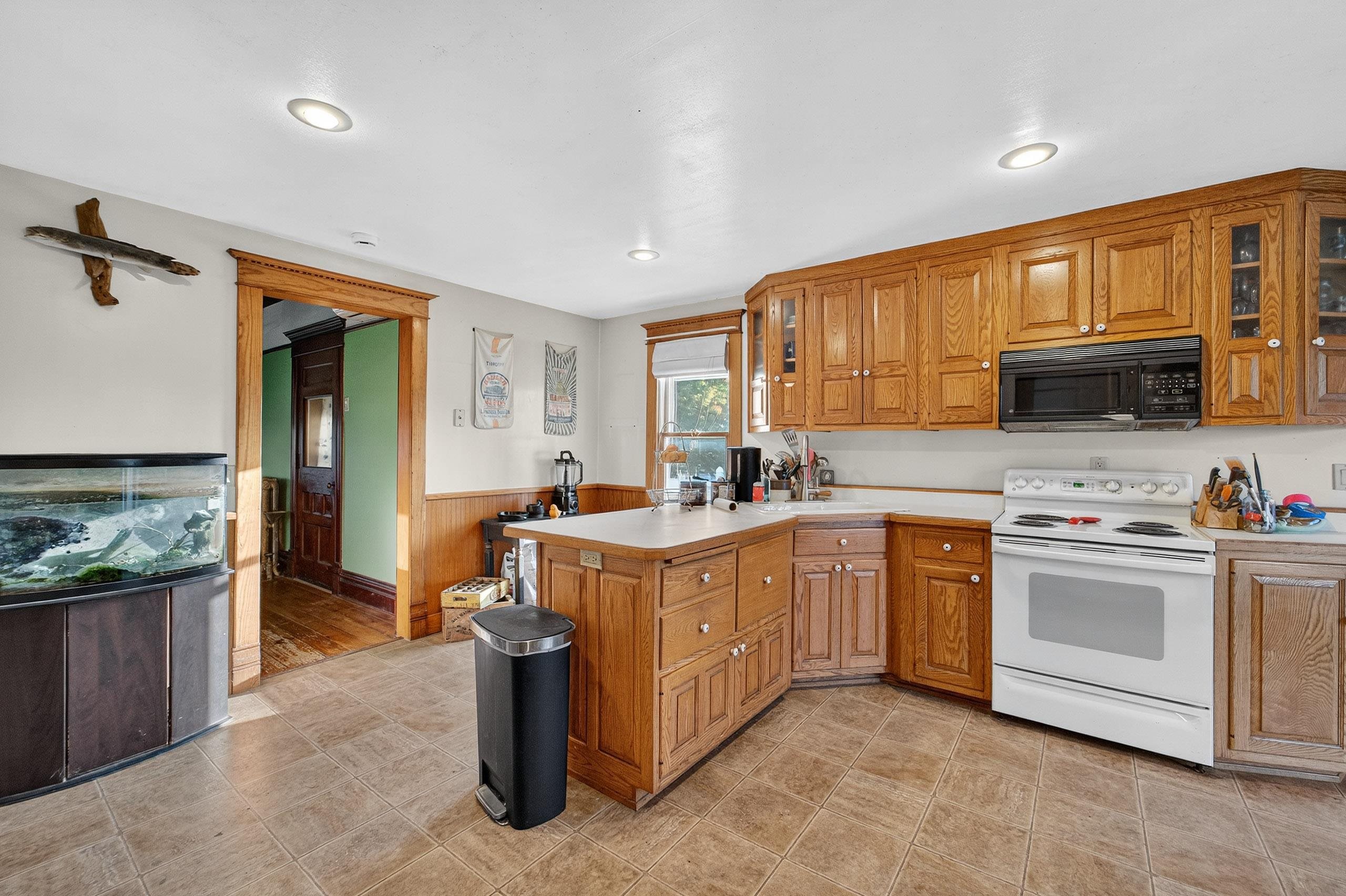 219 6th Avenue