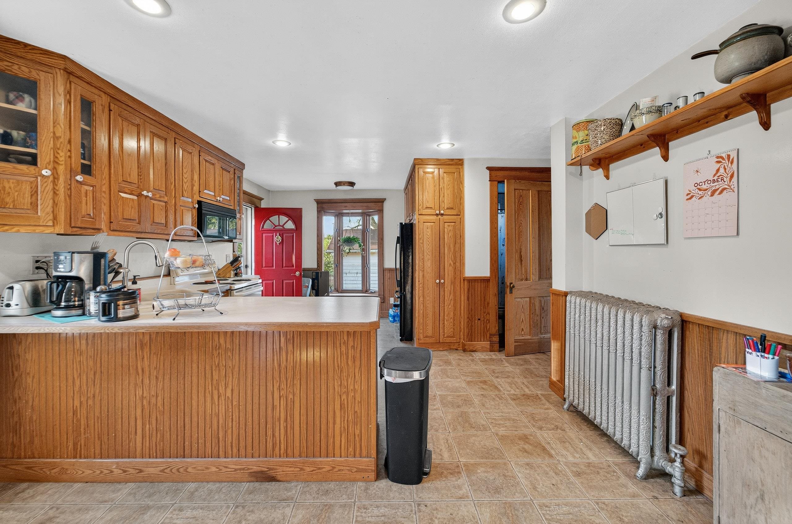 219 6th Avenue