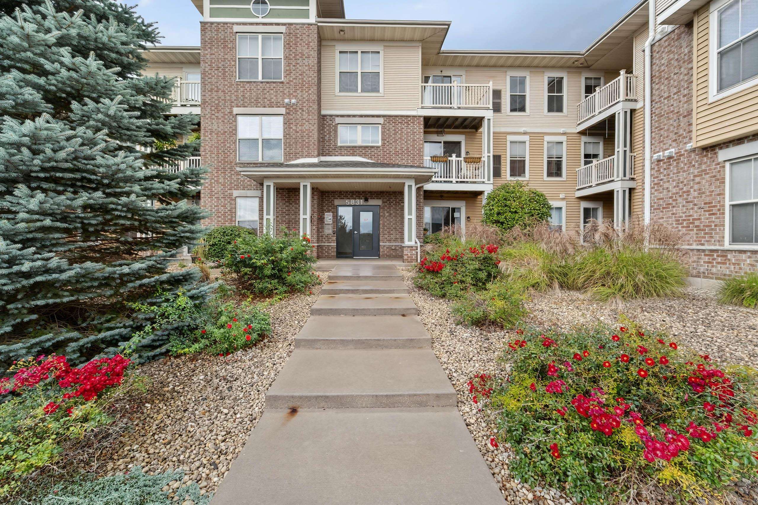 5831 Lupine Lane 302