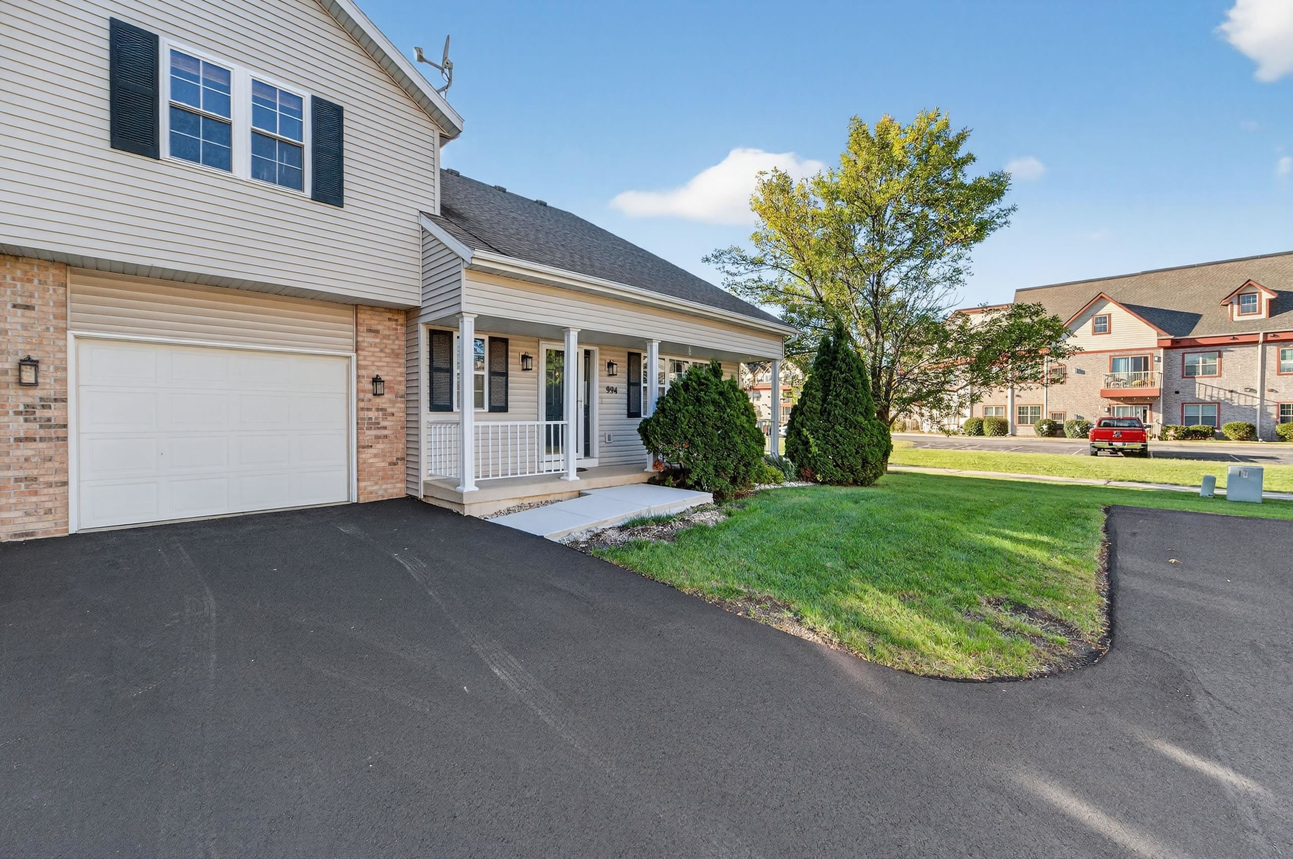 994 Chandler Lane