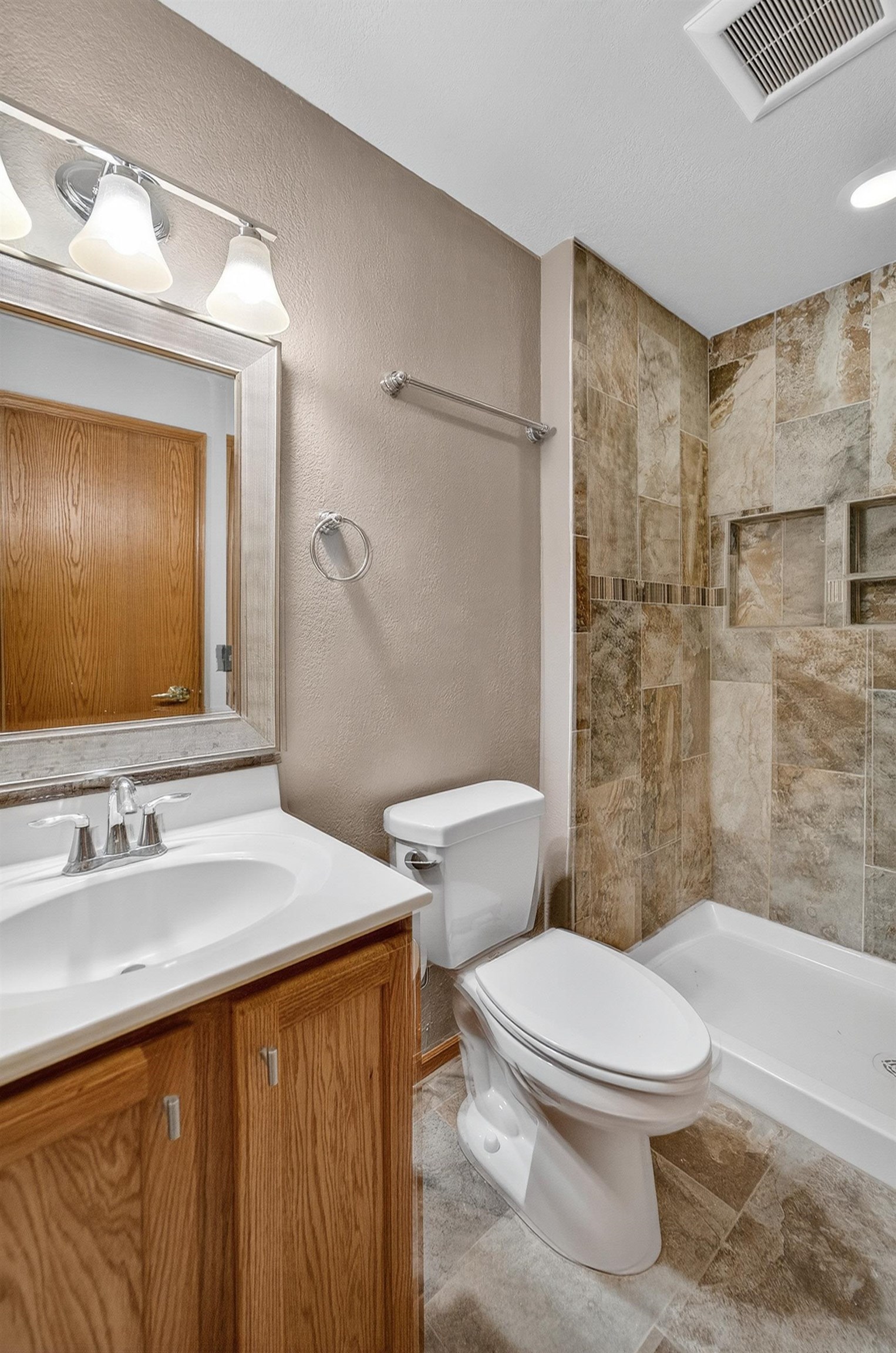 994 Chandler Lane