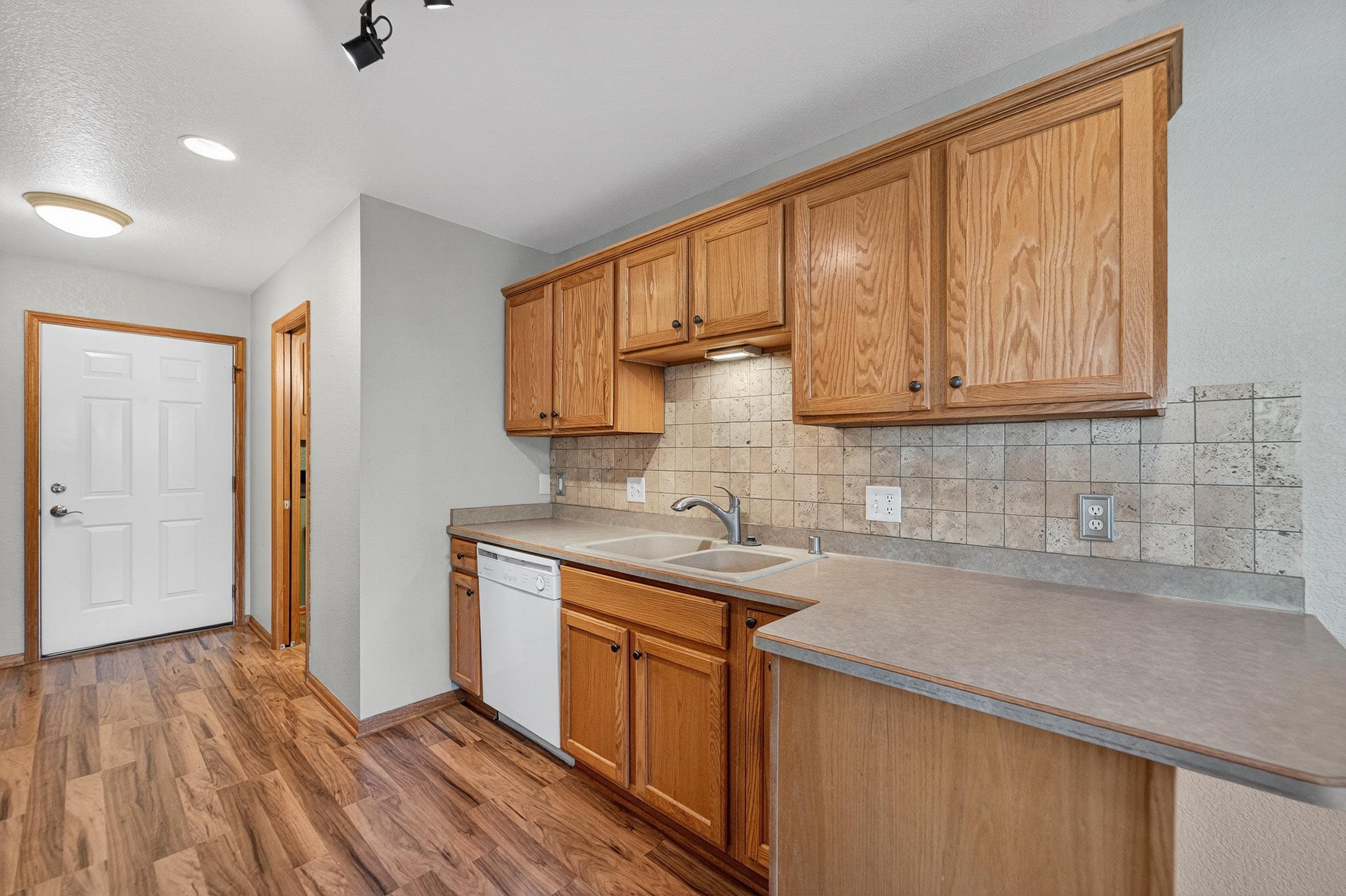 994 Chandler Lane