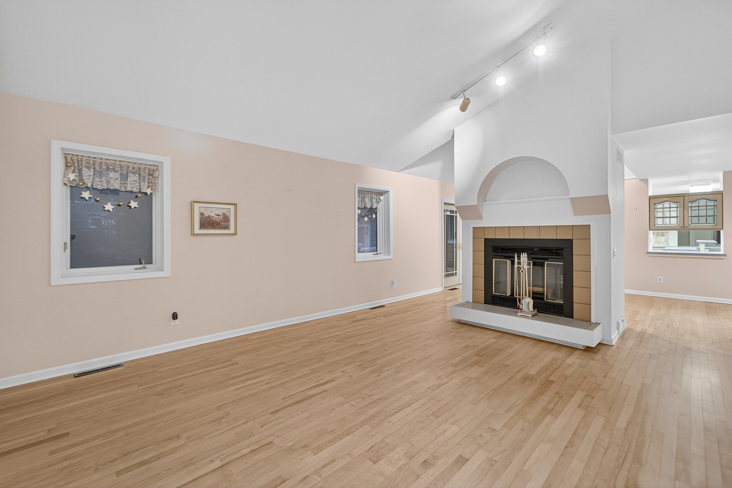 5824 Osmundsen Court