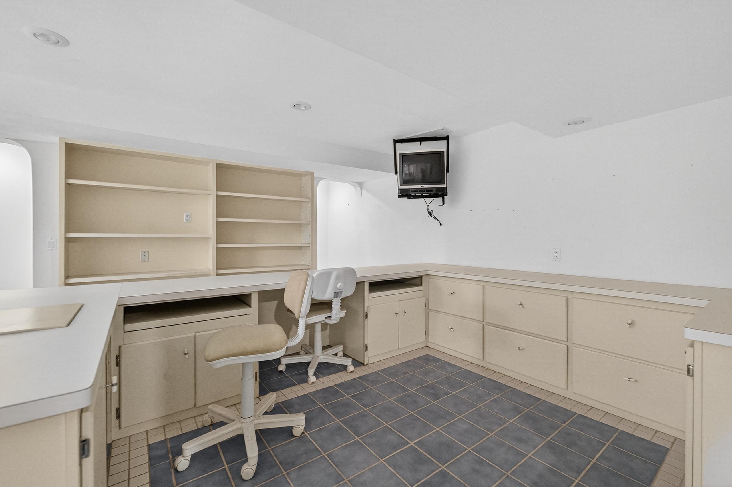 5824 Osmundsen Court