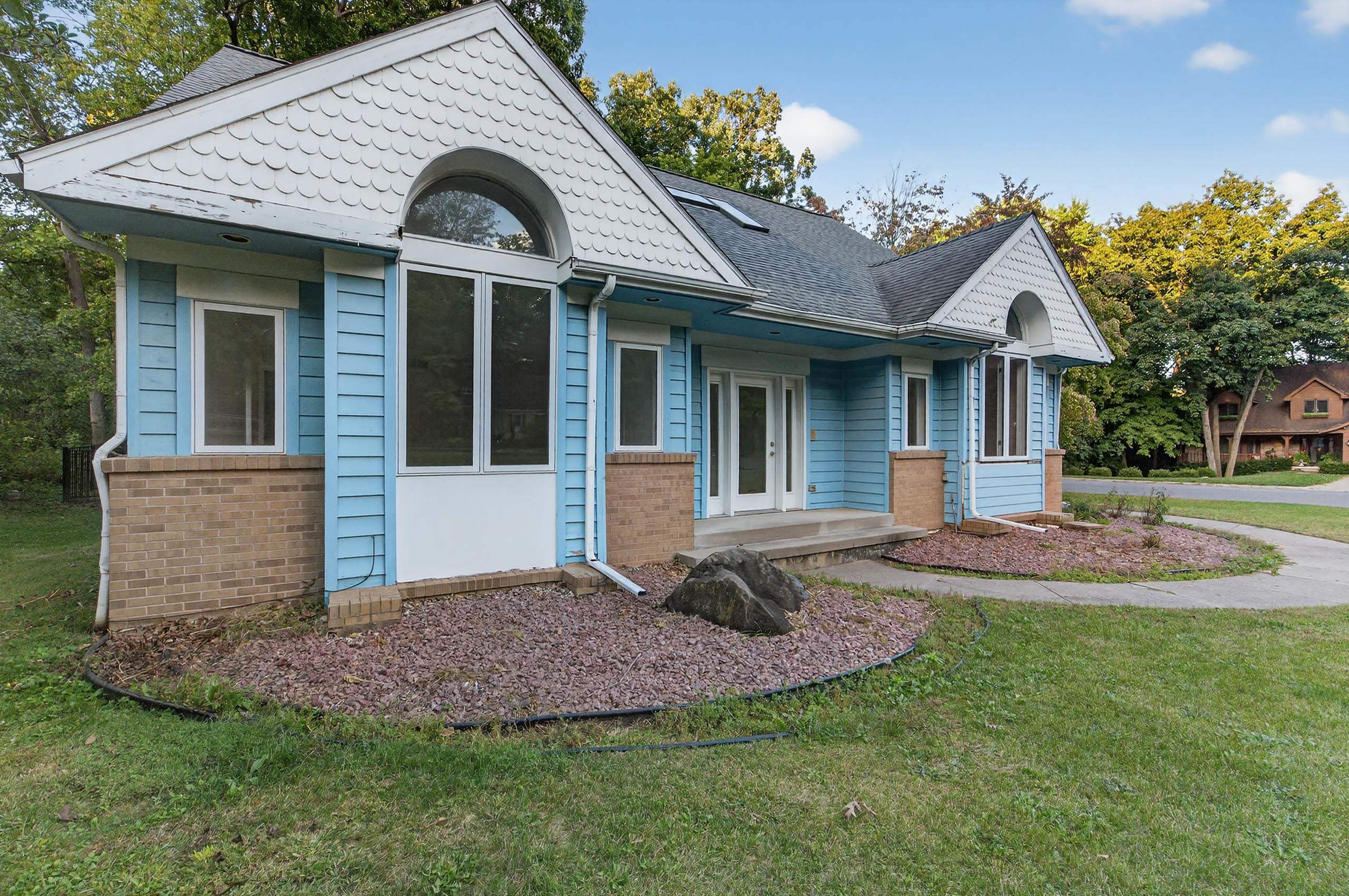 5824 Osmundsen Court