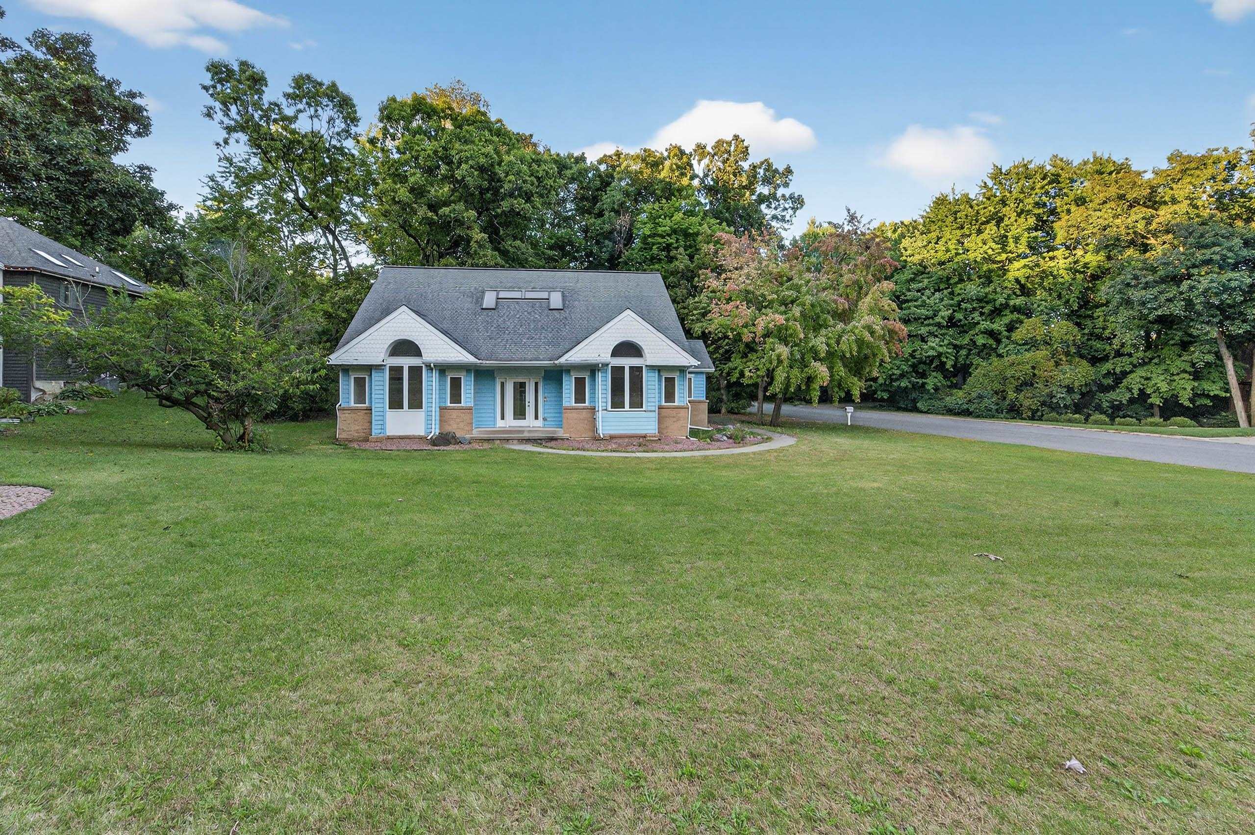 5824 Osmundsen Court