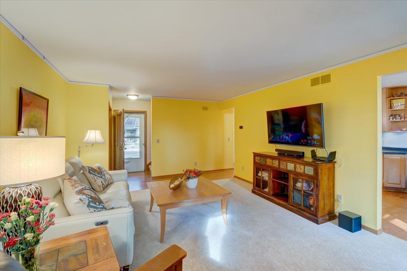 476 Basswood Avenue Unit: 476