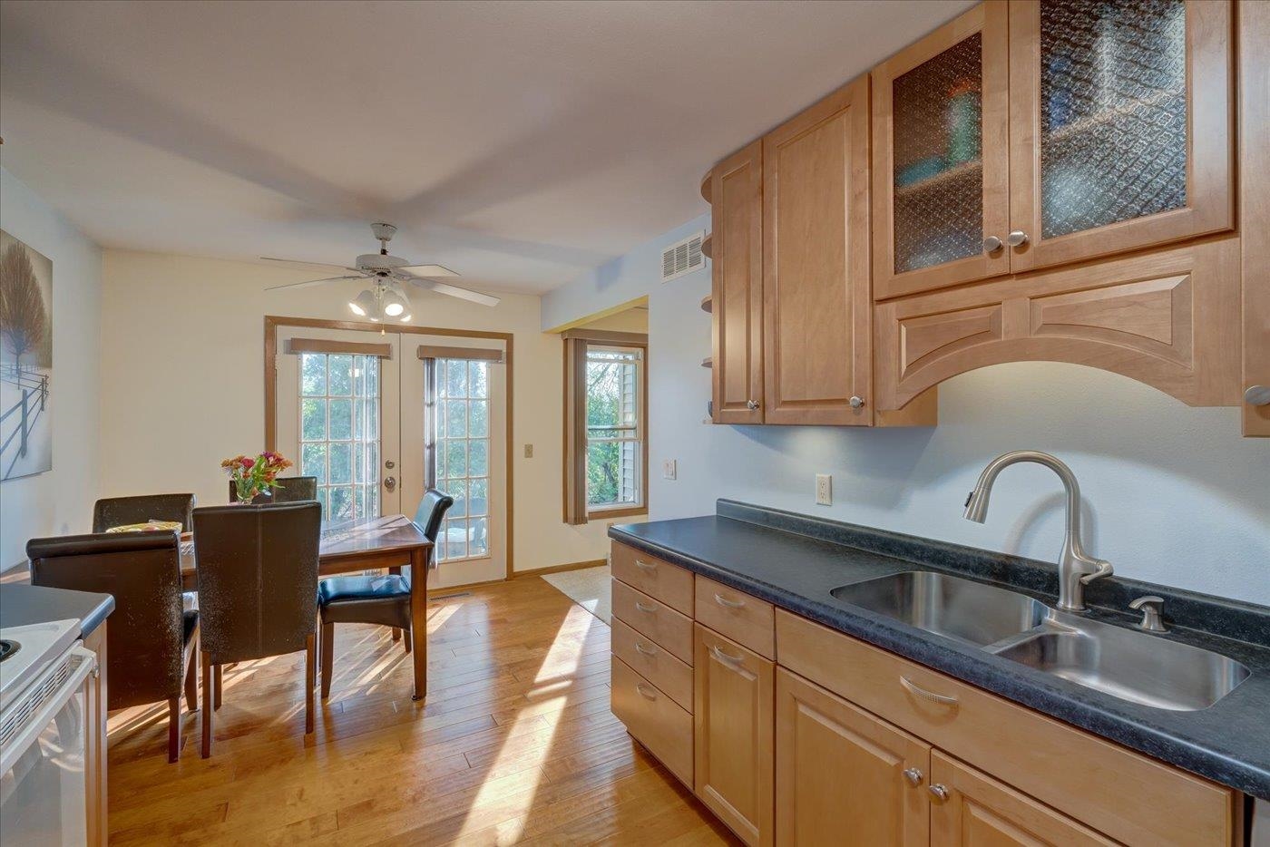 476 Basswood Avenue Unit: 476