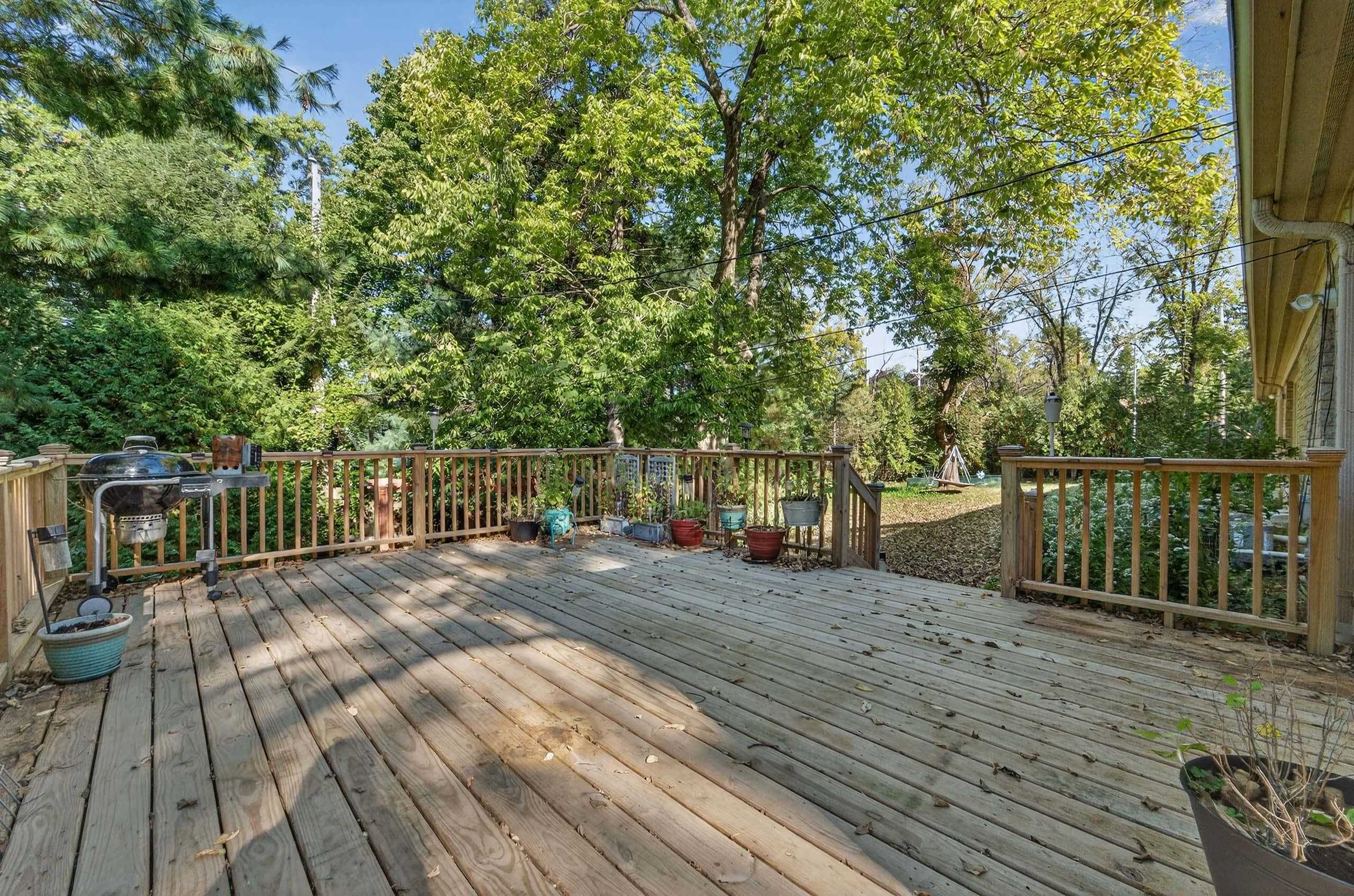 1626 Laurel Crest