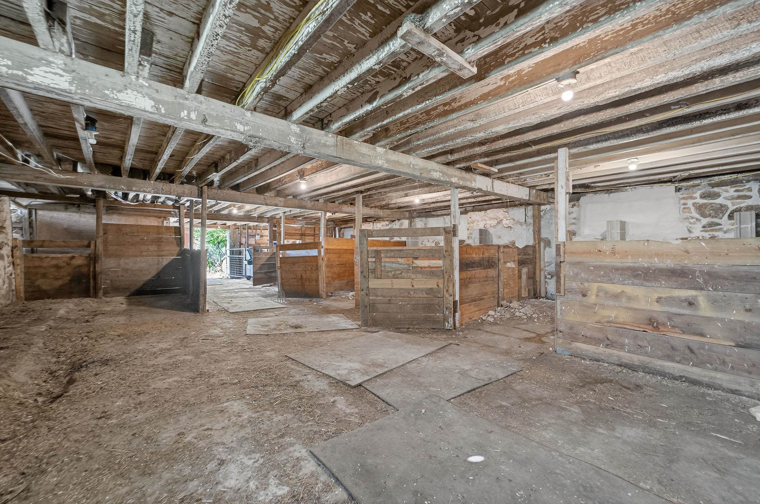 5010 Ridge Road
