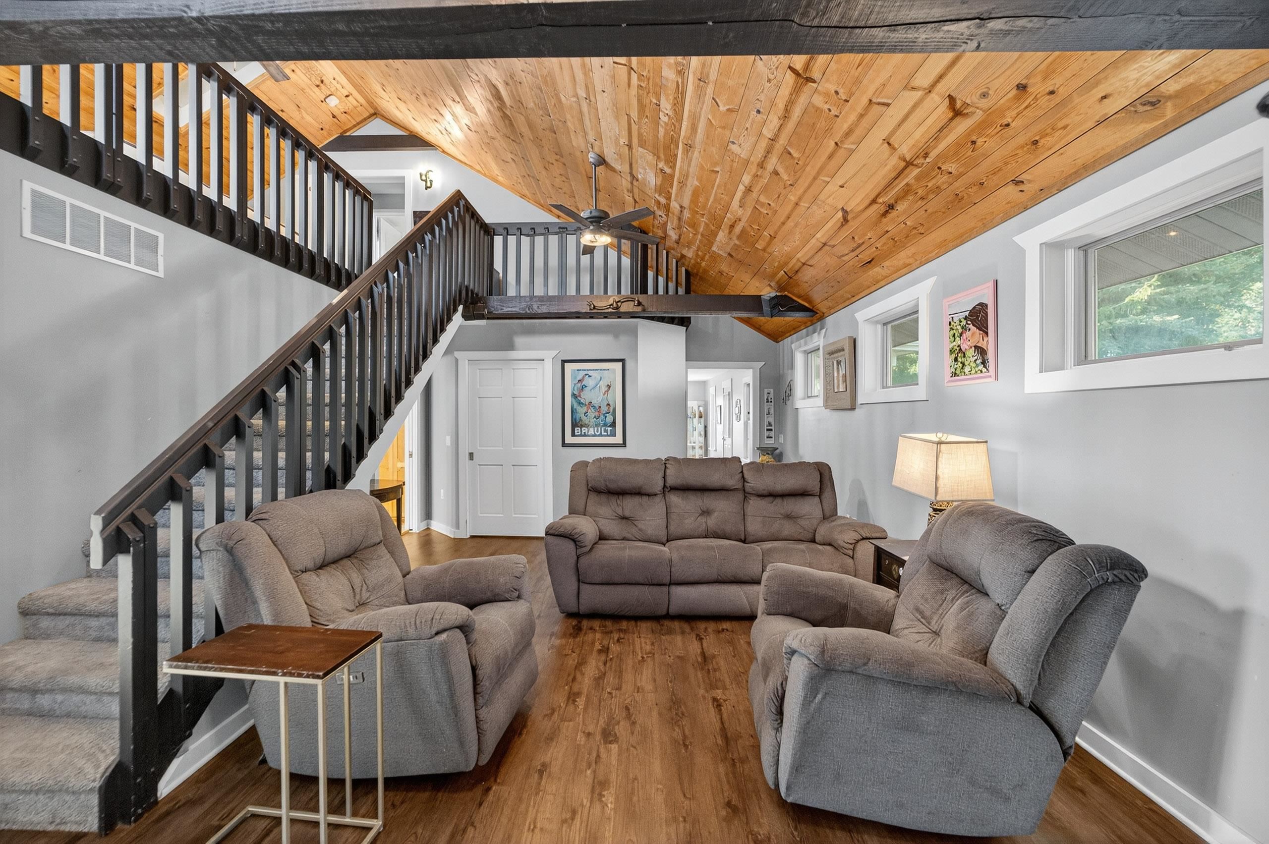 5010 Ridge Road