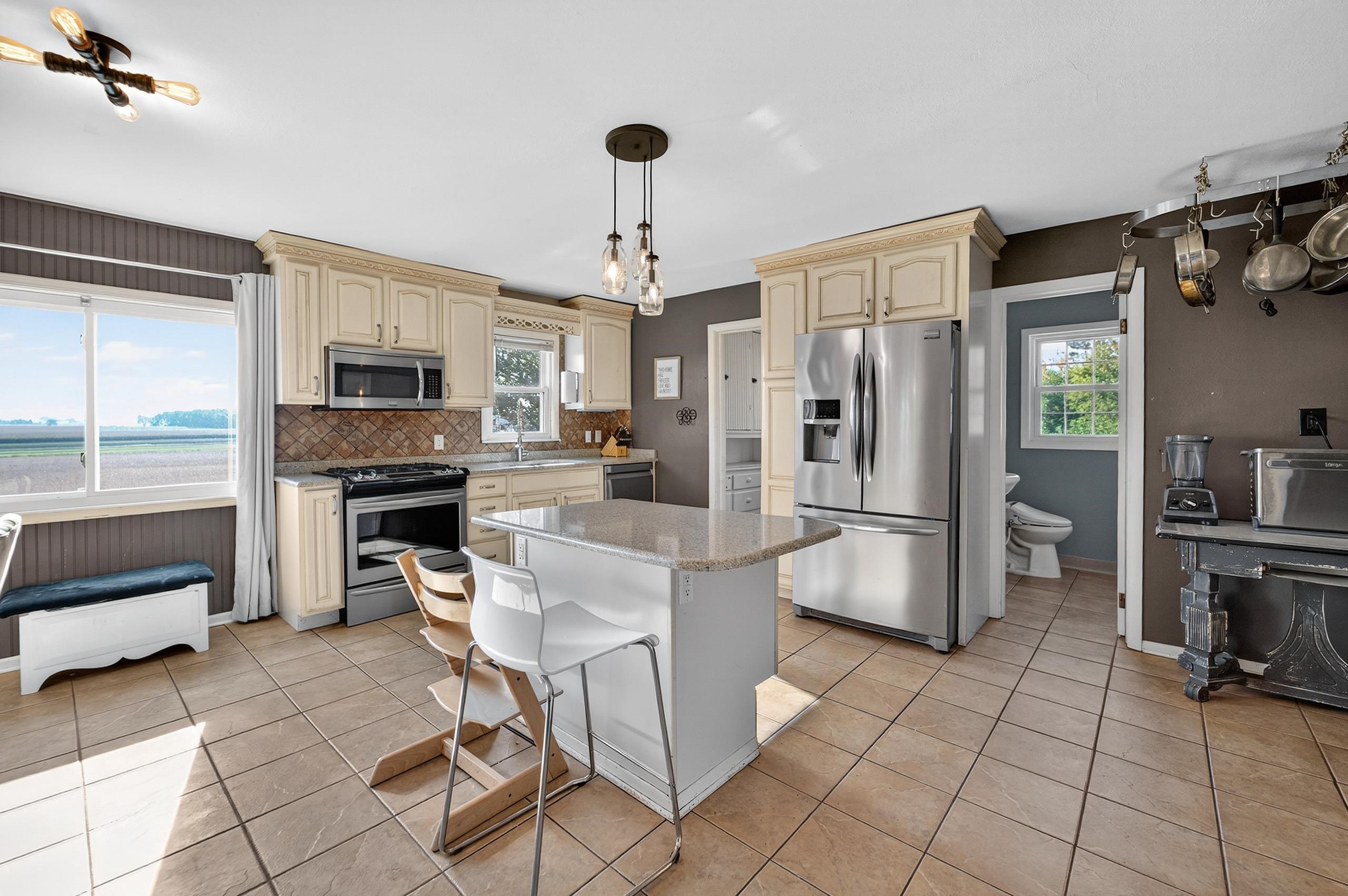 5010 Ridge Road