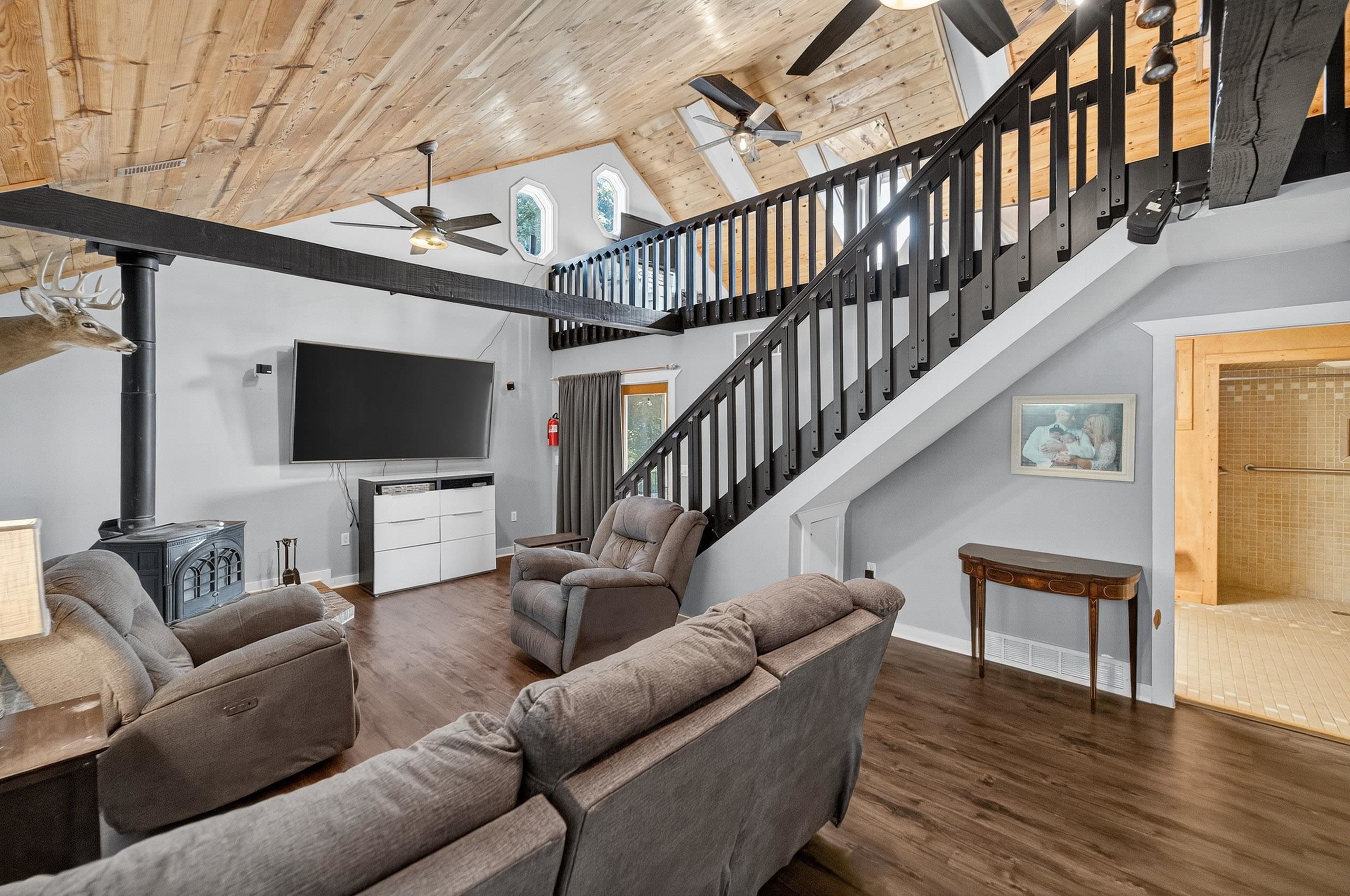 5010 Ridge Road