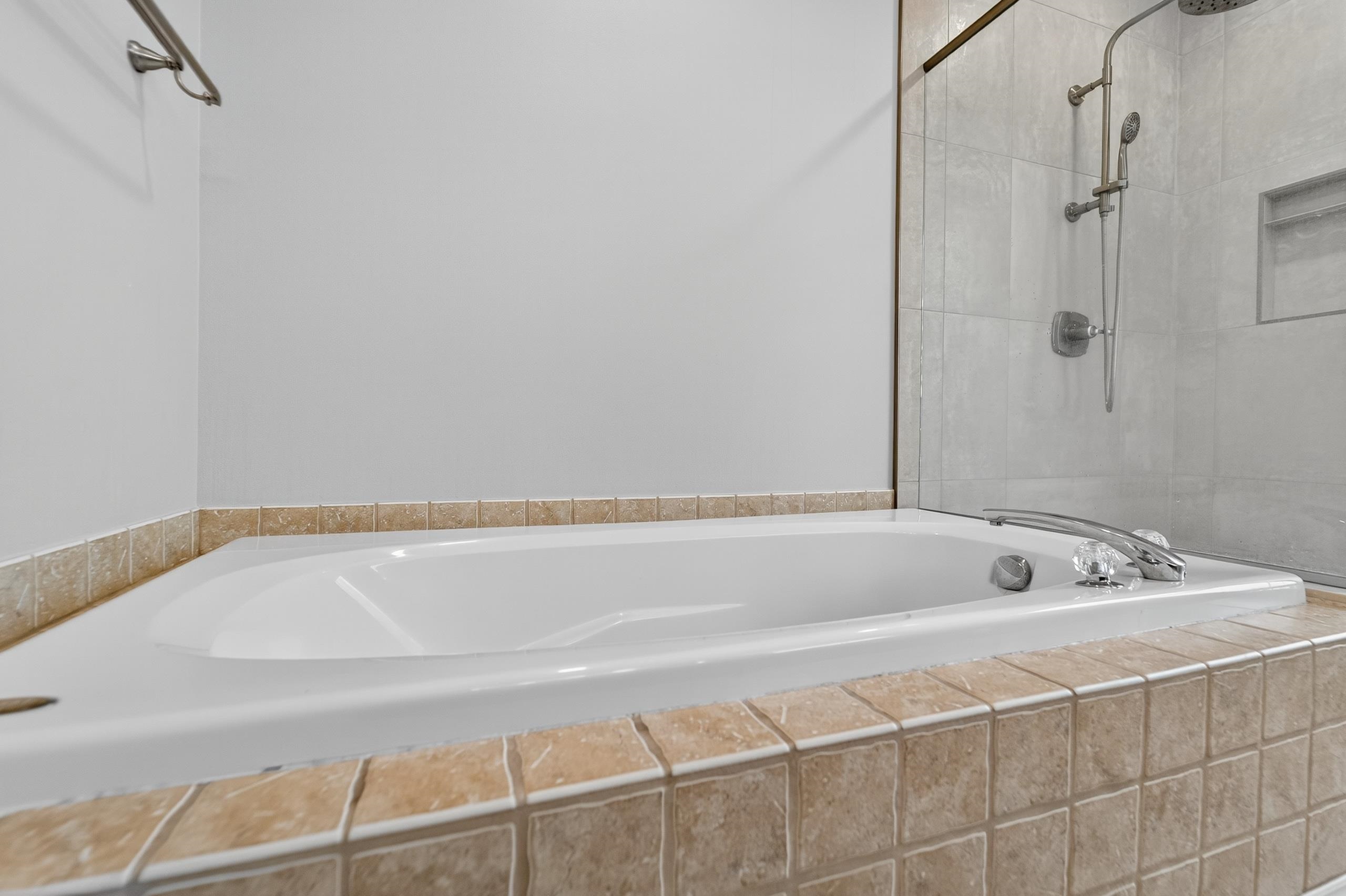 1117 Red Tail Drive