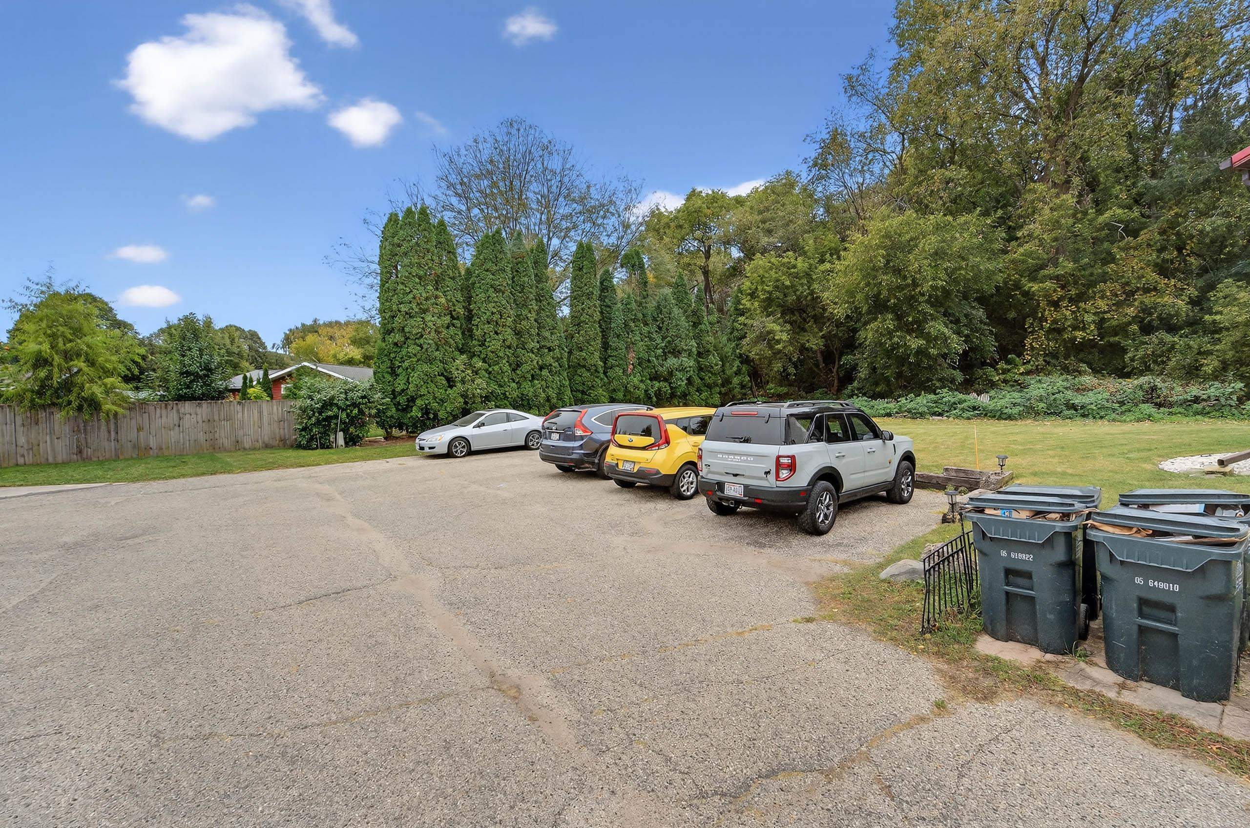 18 S Wickham Court