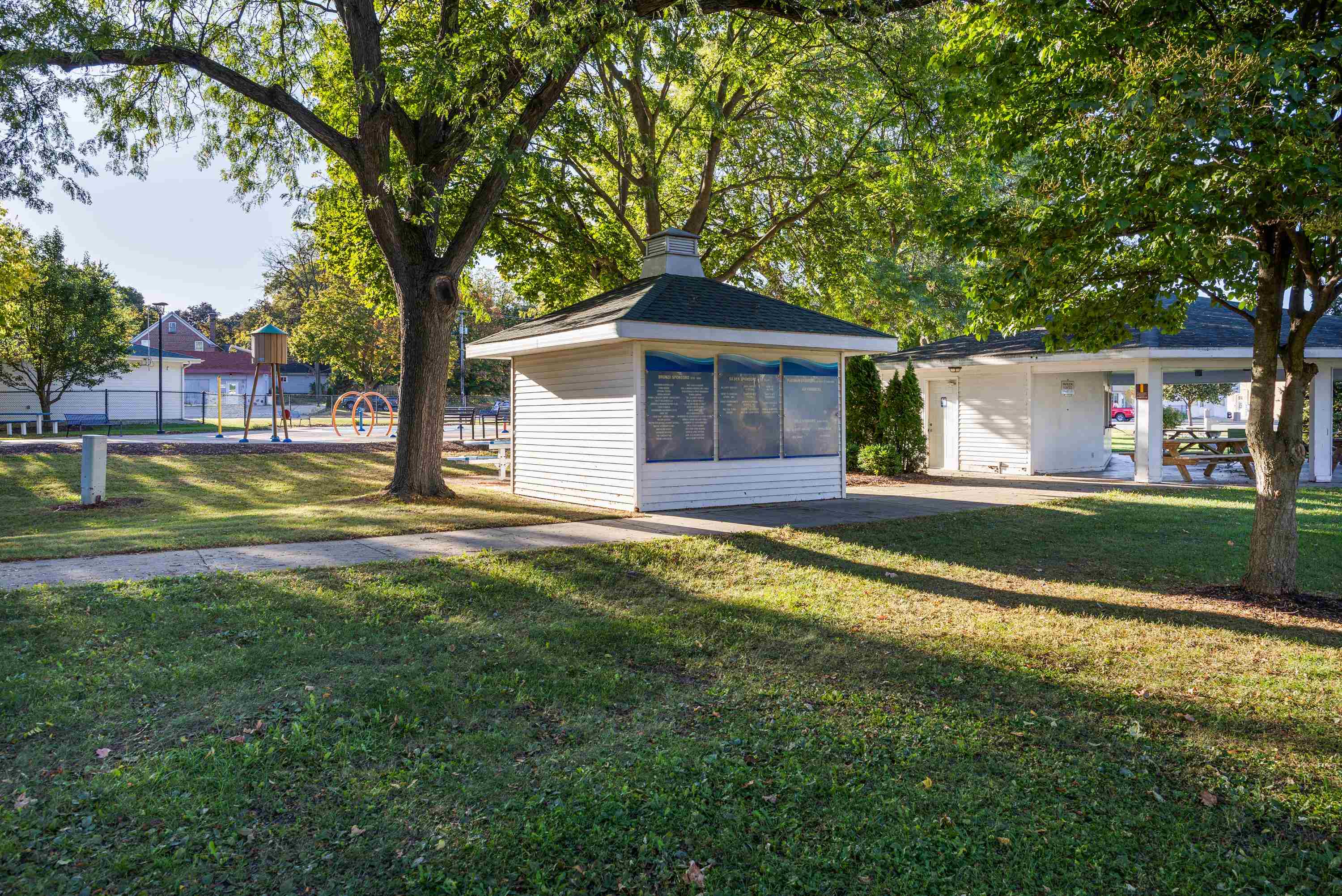 723 E High Street