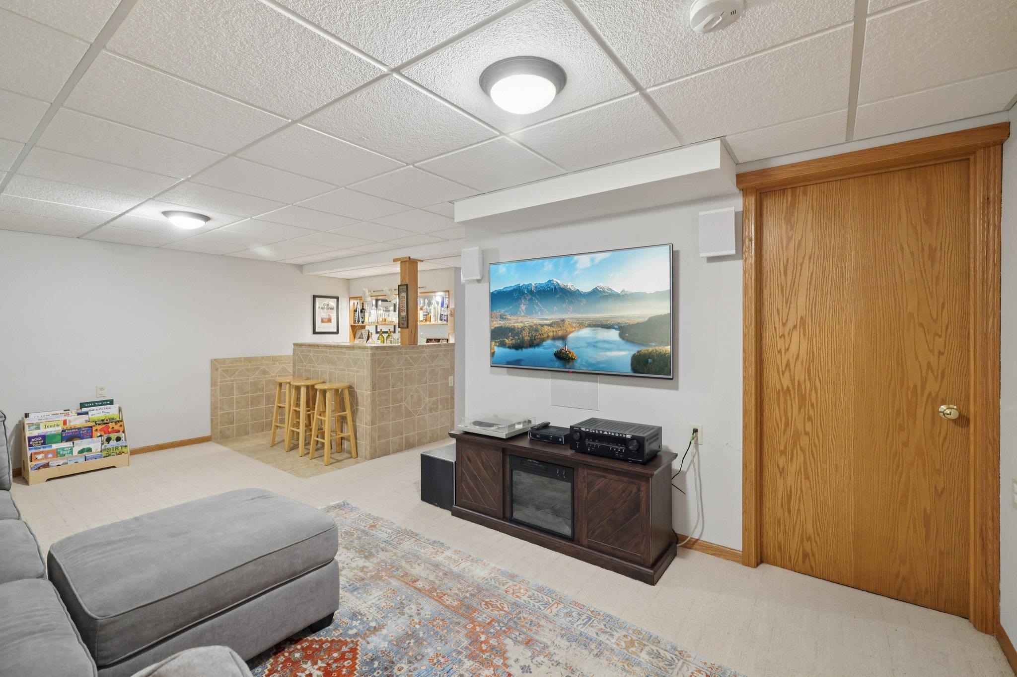 718 Traveler Lane
