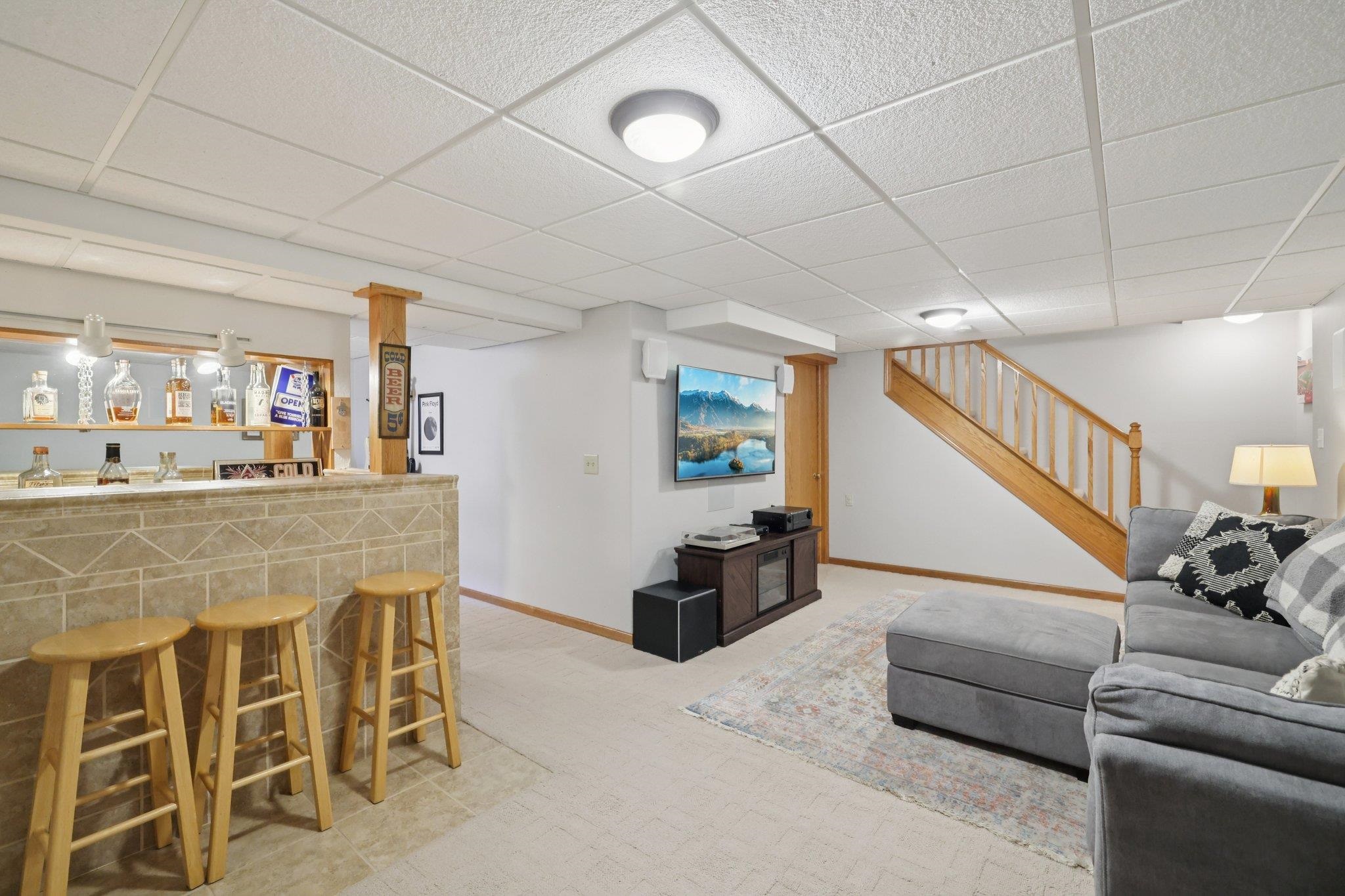 718 Traveler Lane
