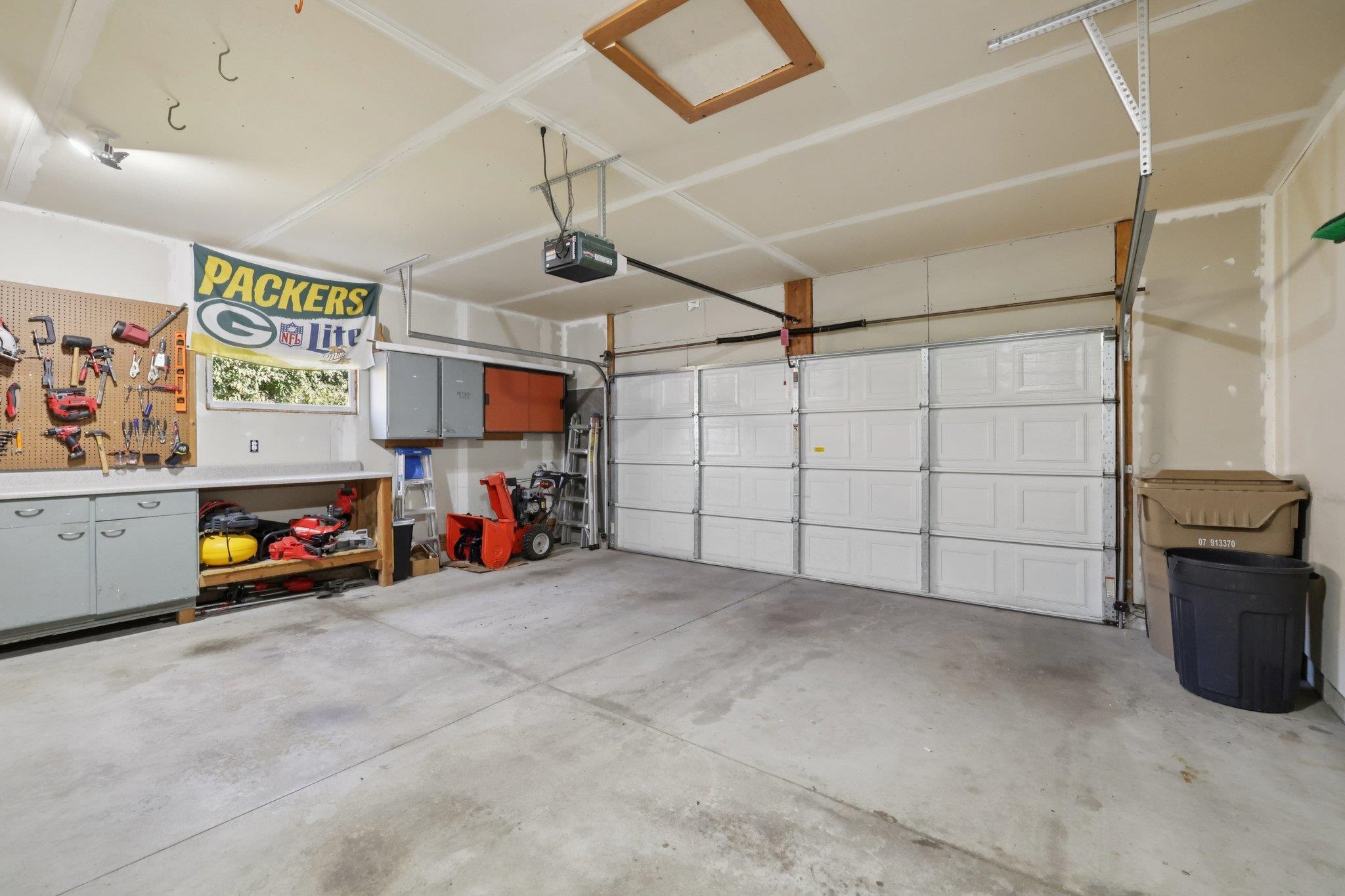 718 Traveler Lane
